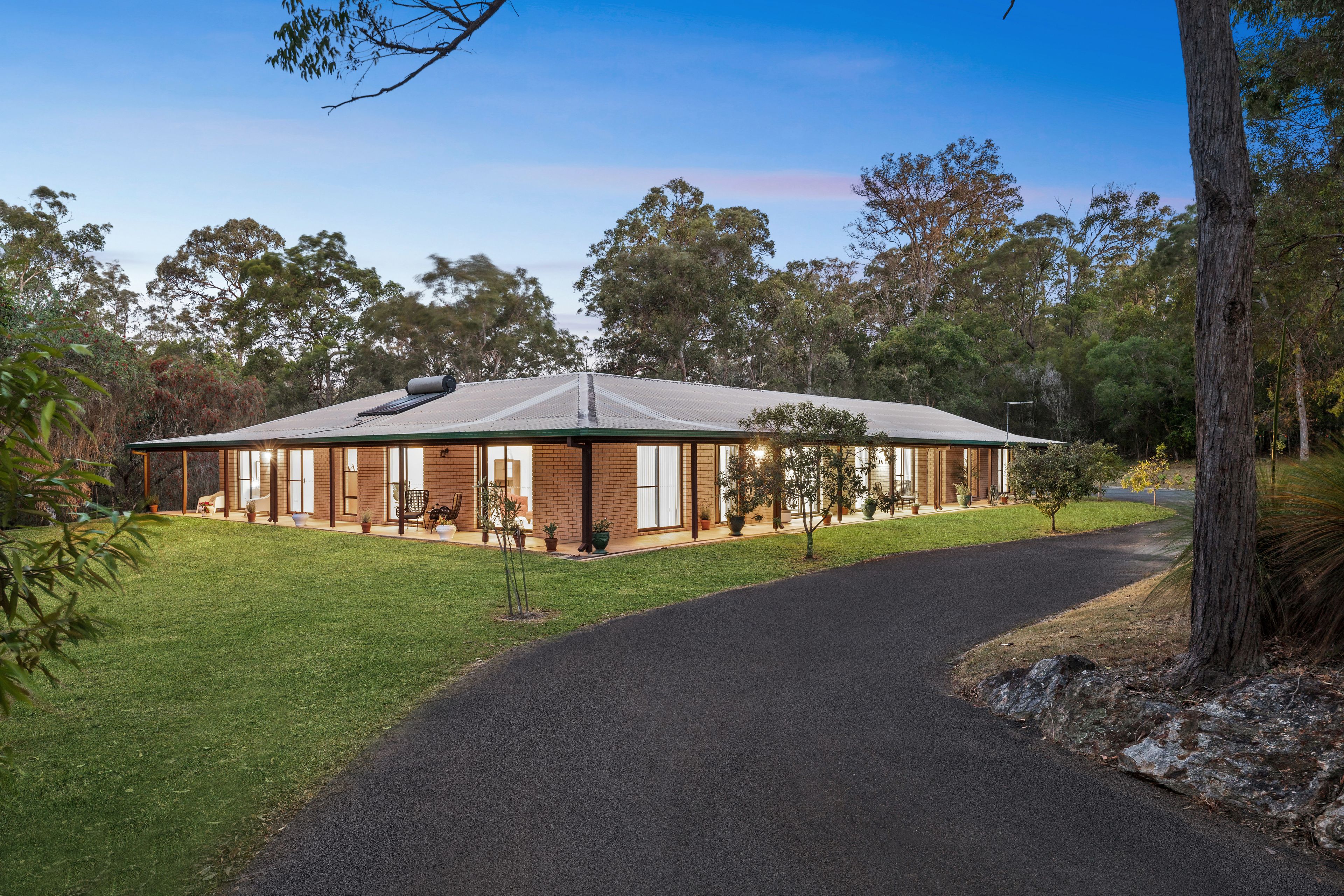 90 Moxon Road, Burbank, QLD 4156