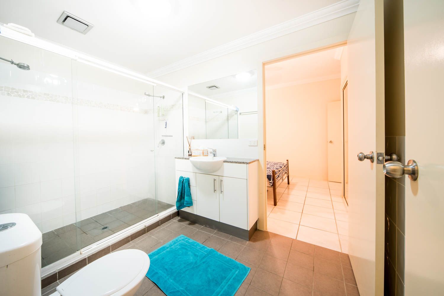 23/21 Shute Harbour Road — photo 8 of 12