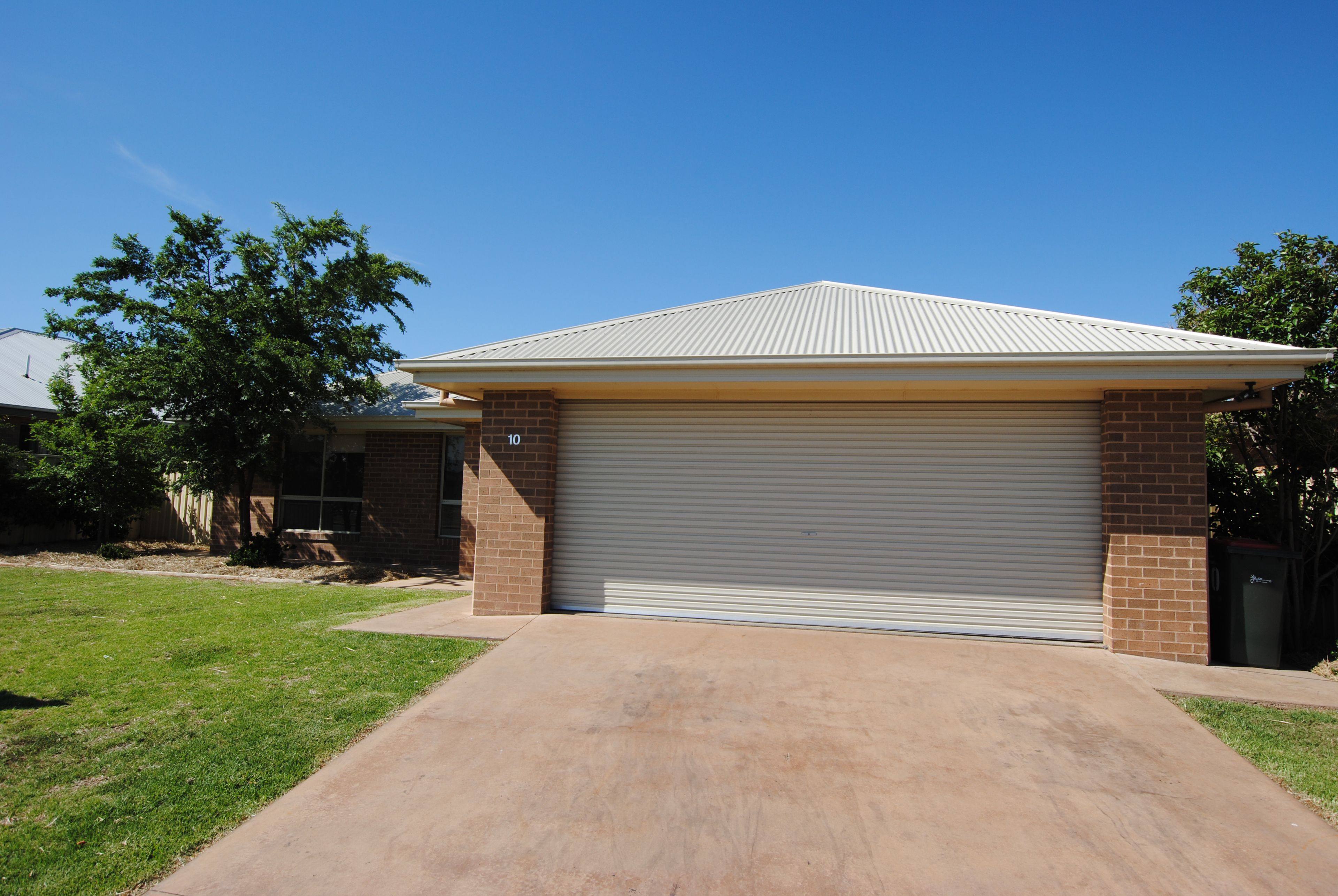10 Gillmartin Drive, Griffith, NSW 2680