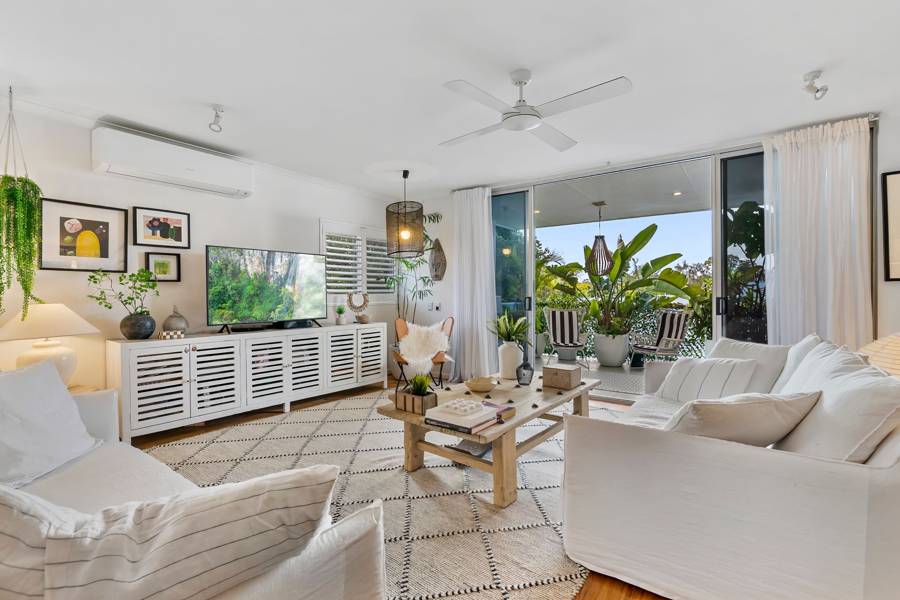 1/12 Blakesley Street — photo 3 of 21