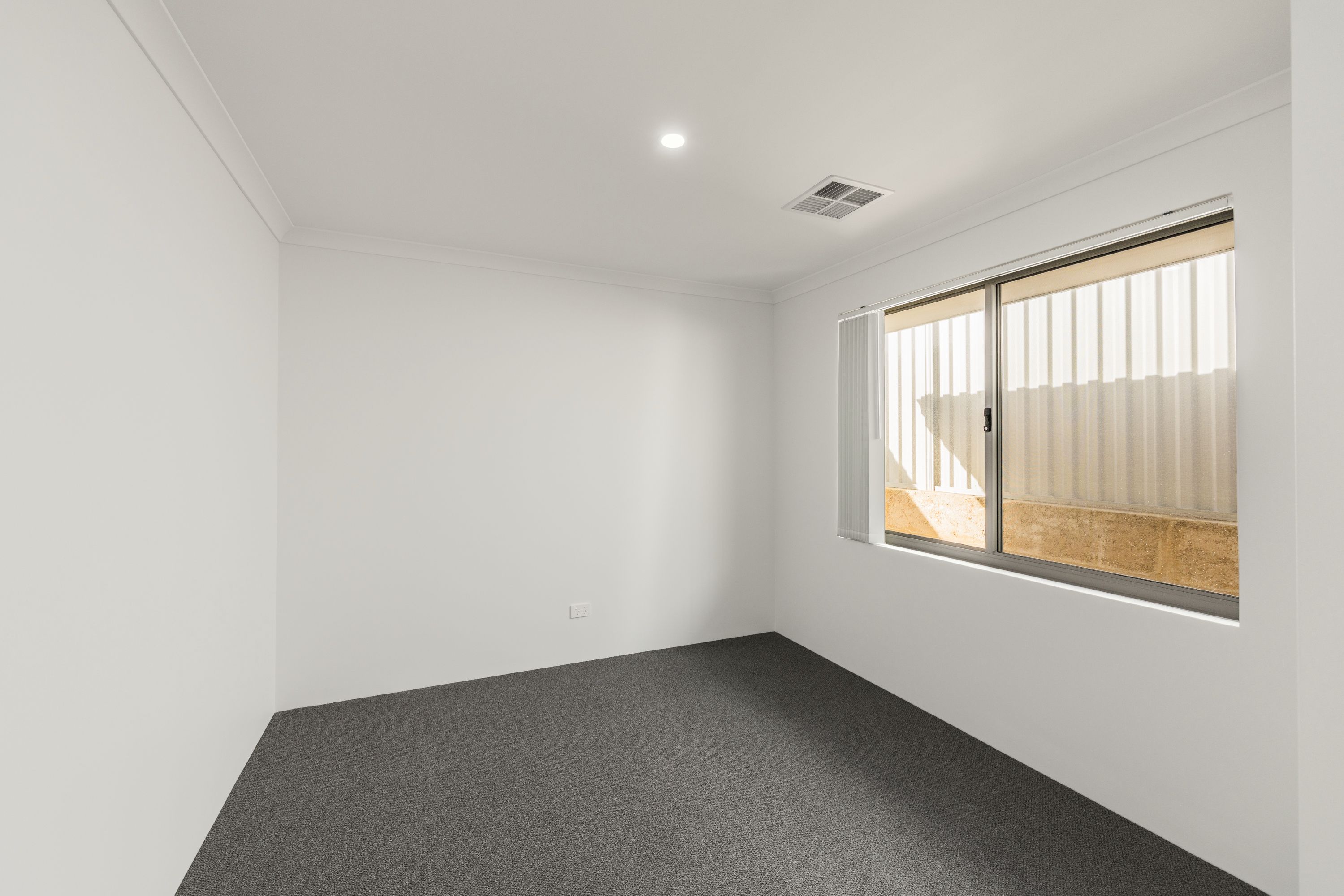 10 Cornelian Ave, — photo 11 of 12
