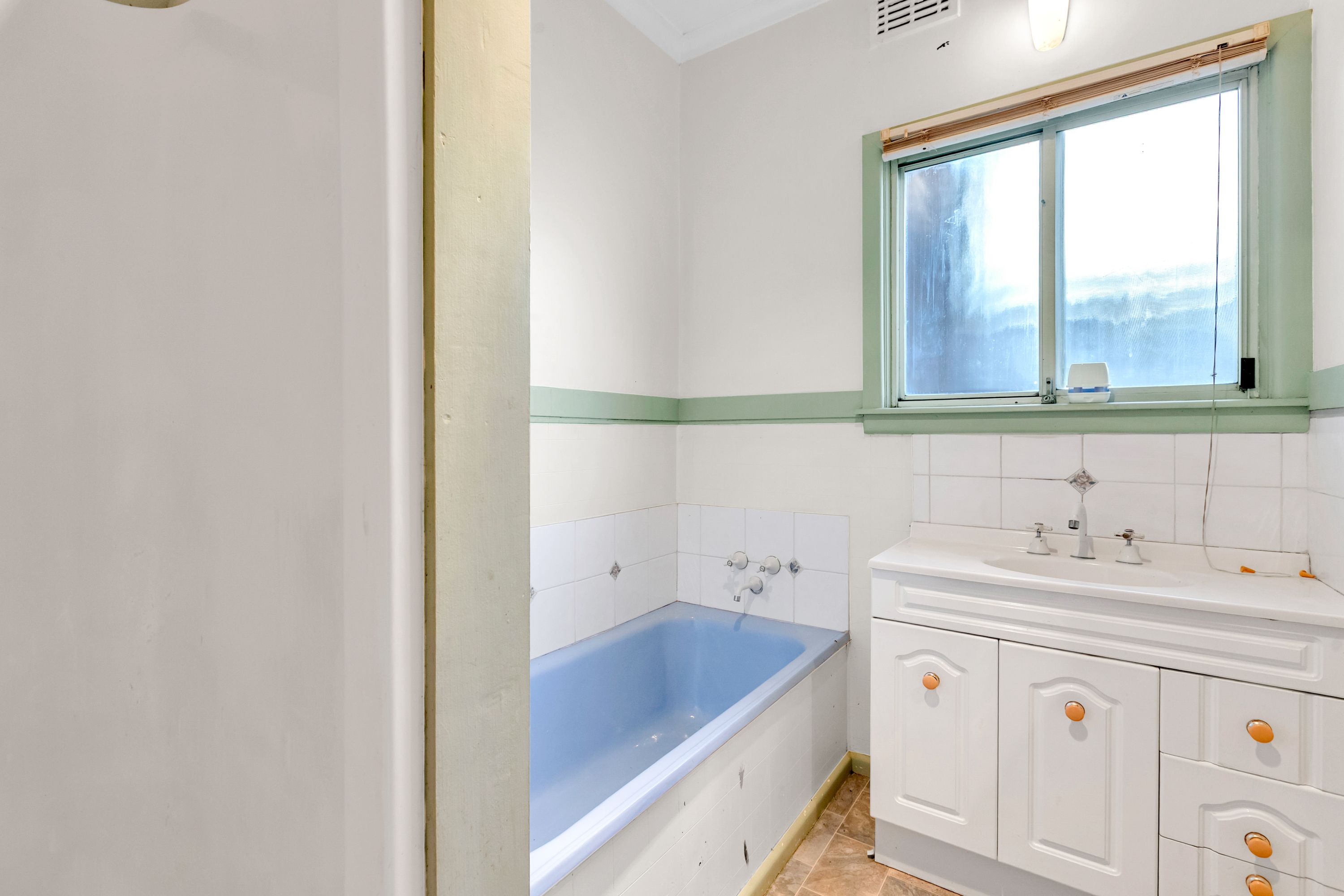 122 Burrows Street — photo 11 of 17
