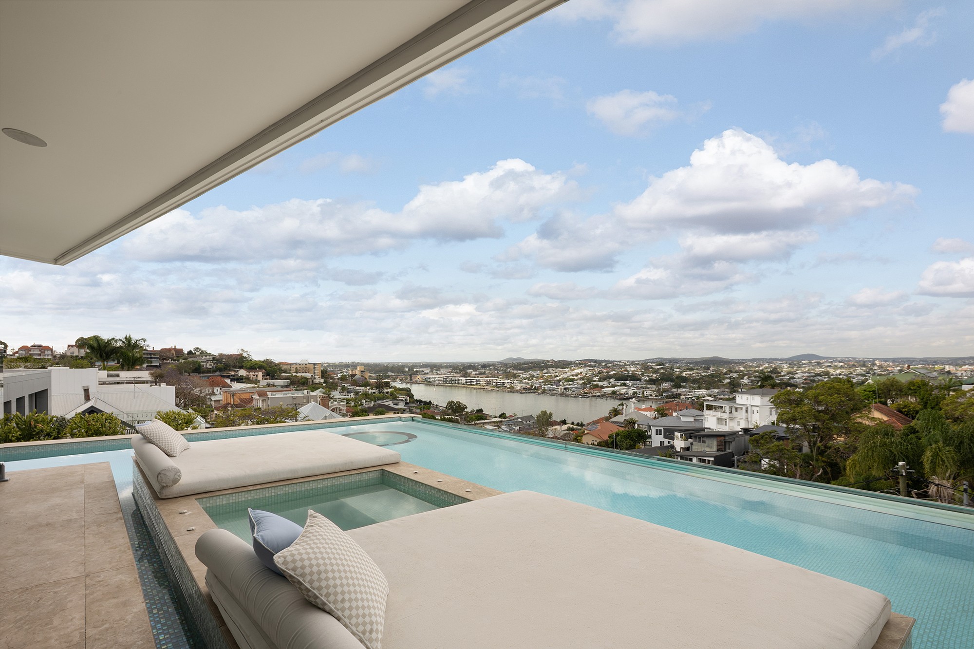 4 Langside Road, Hamilton, QLD 4007