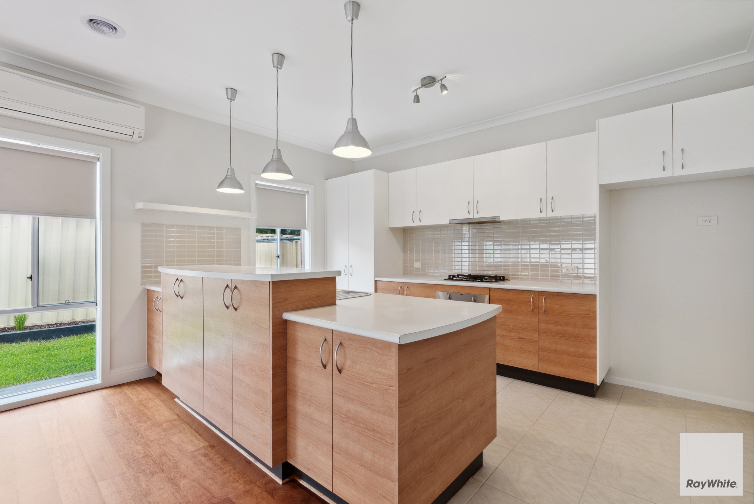 20 Clementson Drive, Caroline Springs, VIC 3023