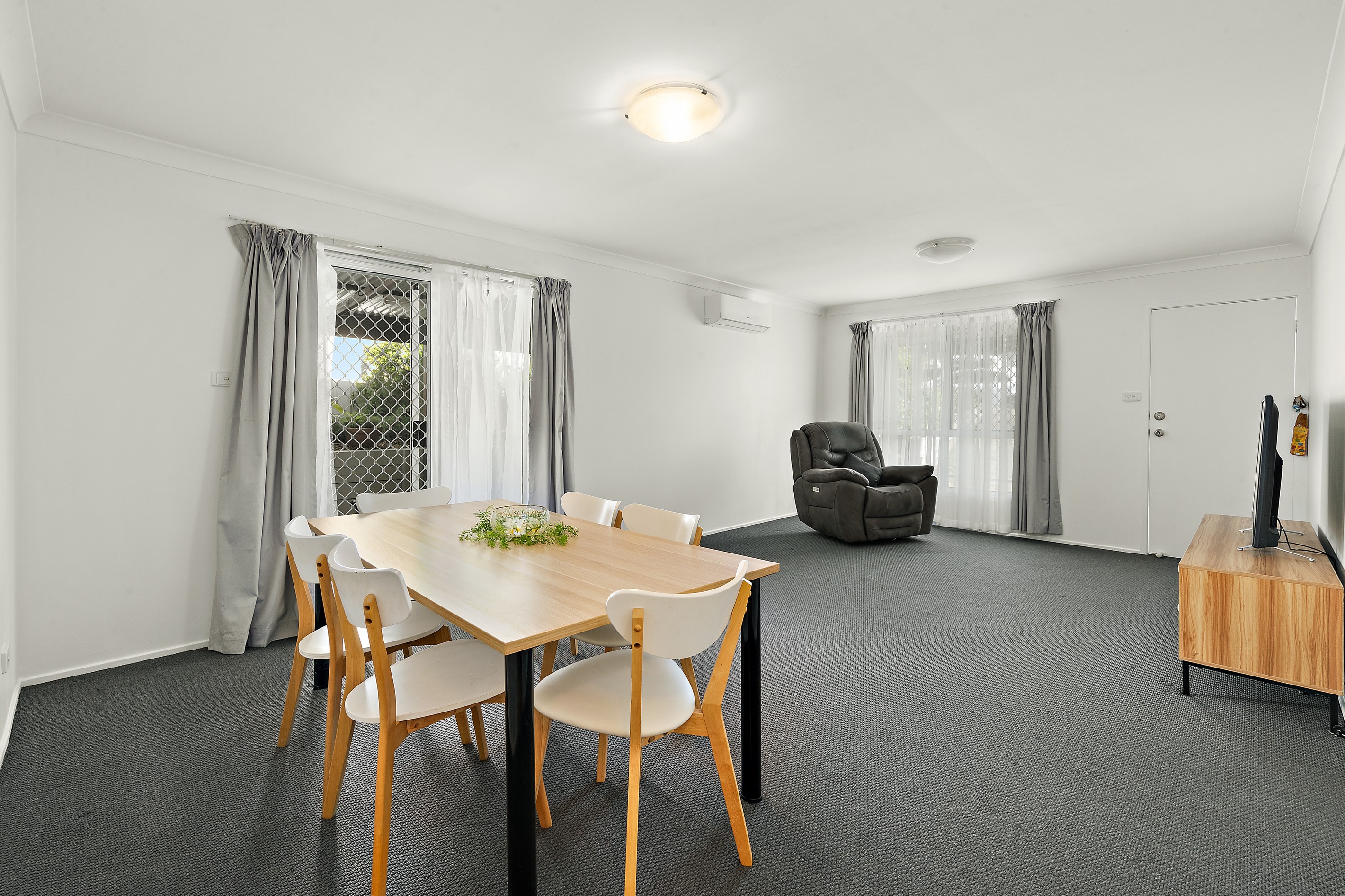2/5 Park Royal Drive, Floraville, NSW 2280