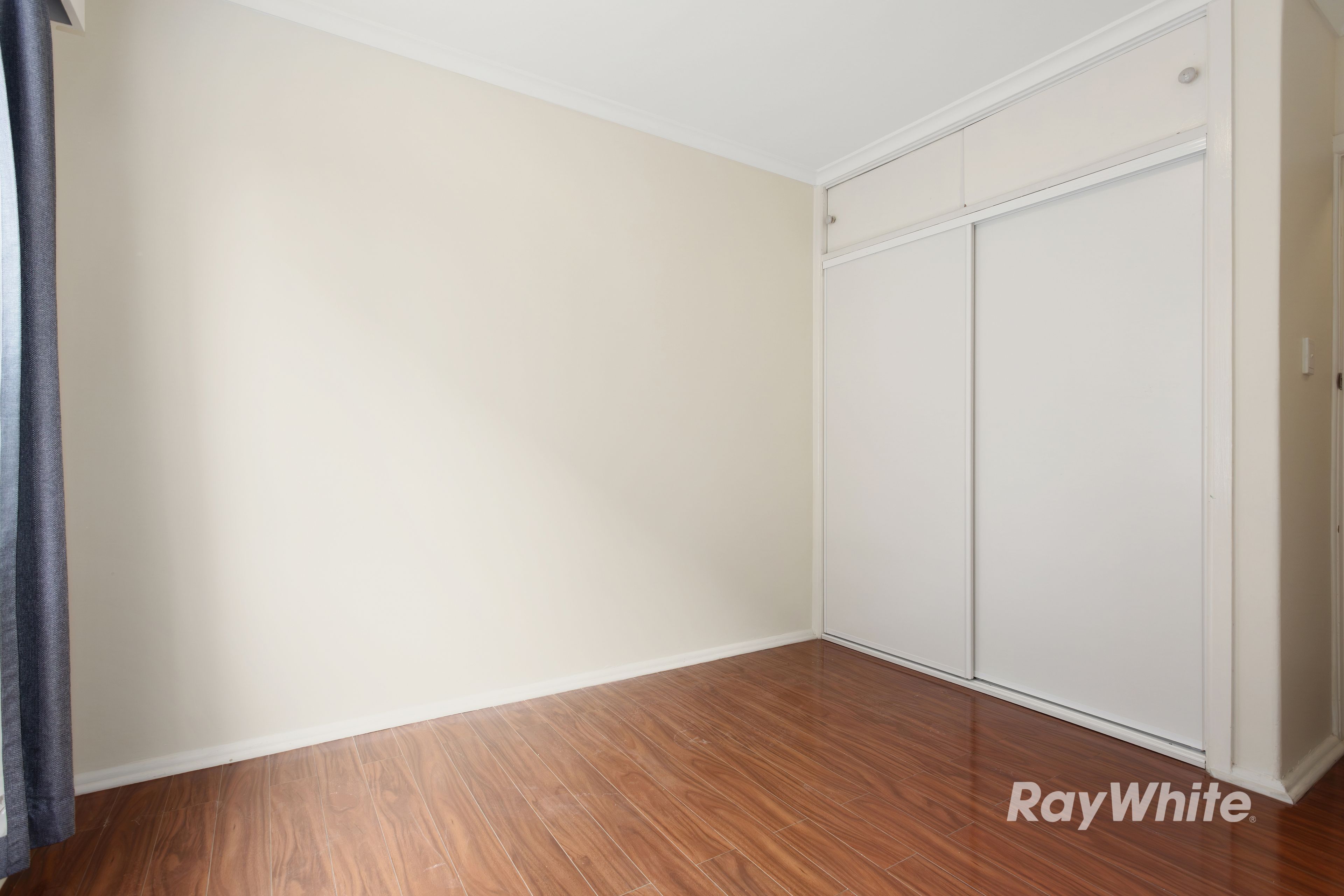 1/16 Truganini Road — photo 4 of 6