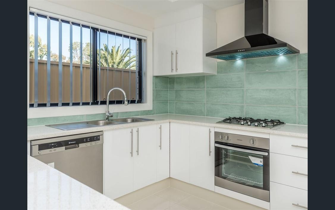 32 Dobson Drive, Pooraka, SA 5095