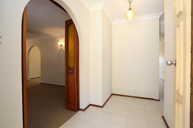 42 Stirling Cresent, High Wycombe, WA 6057