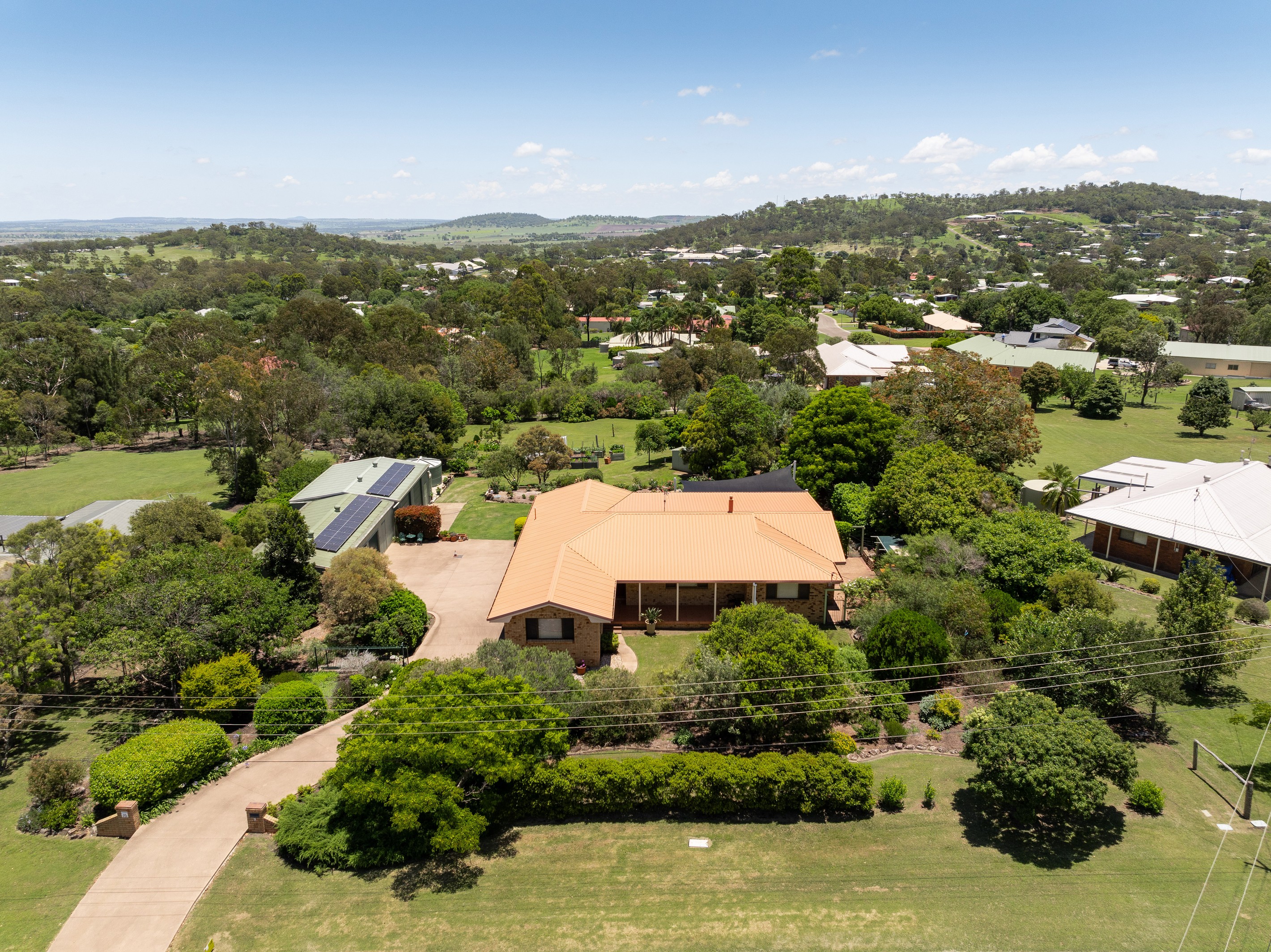 9 Glen Court, Glenvale, QLD 4350