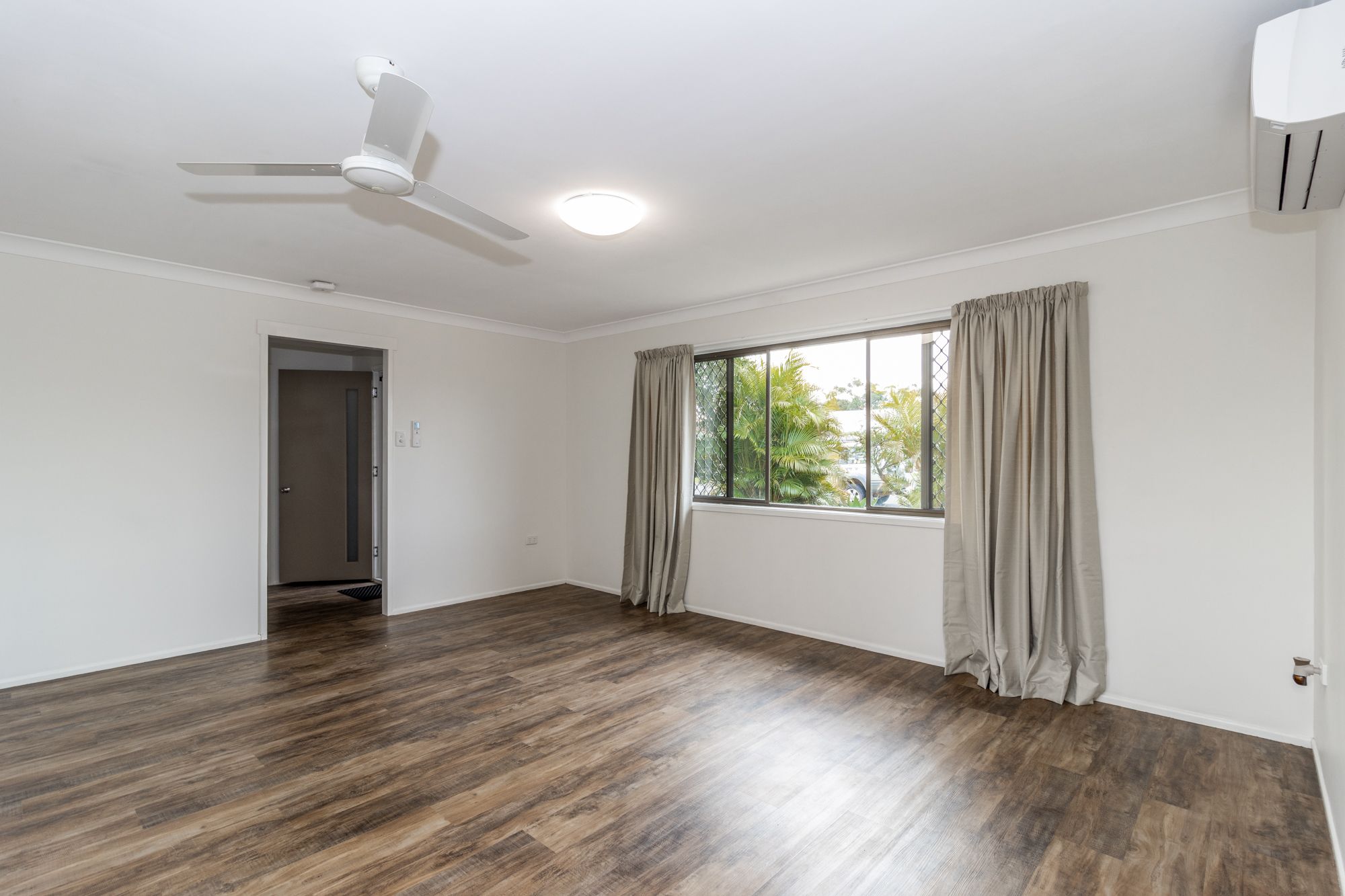 21 Sunset Crescent, Torquay, QLD 4655