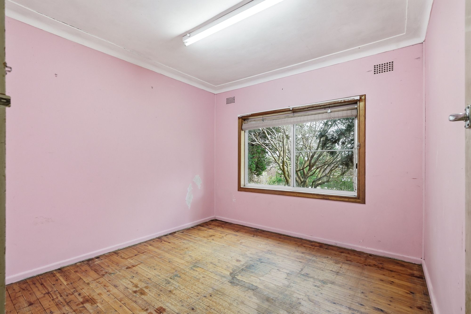 72 Macquarie Avenue — photo 7 of 10