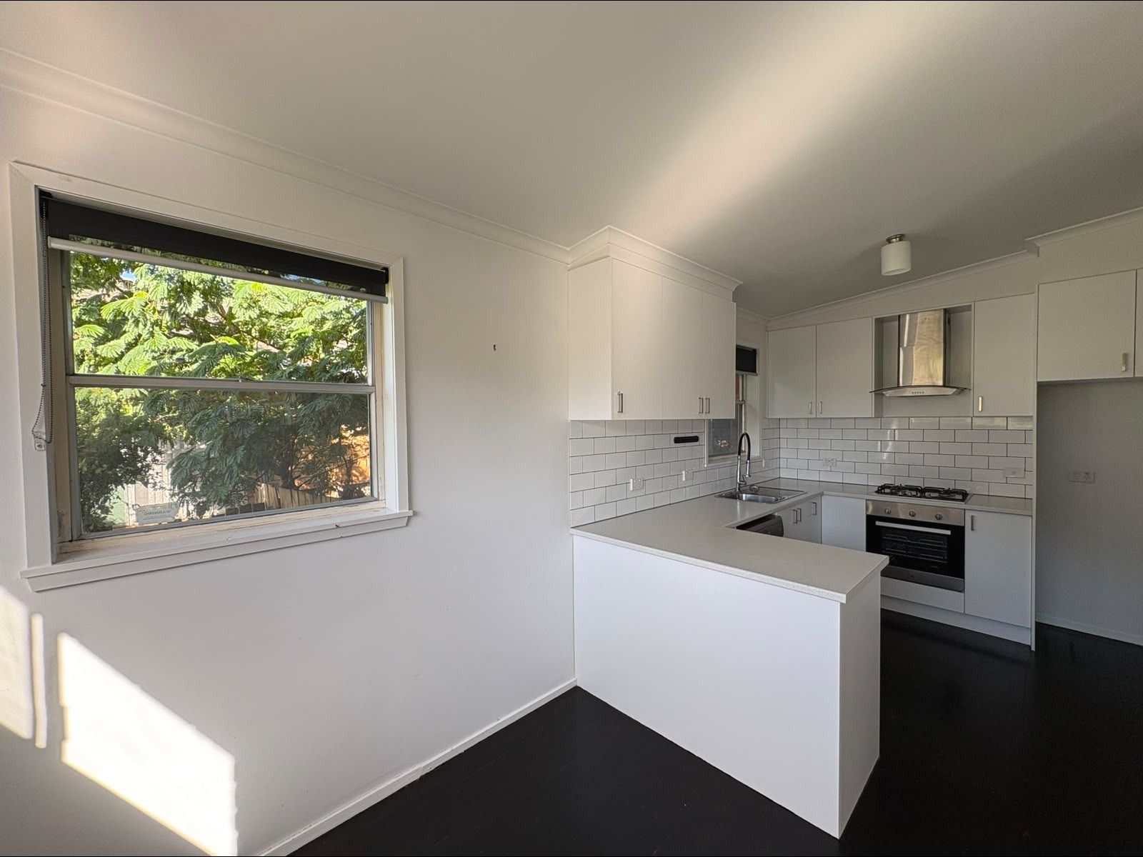 35 Fairfax Avenue — photo 3 of 12