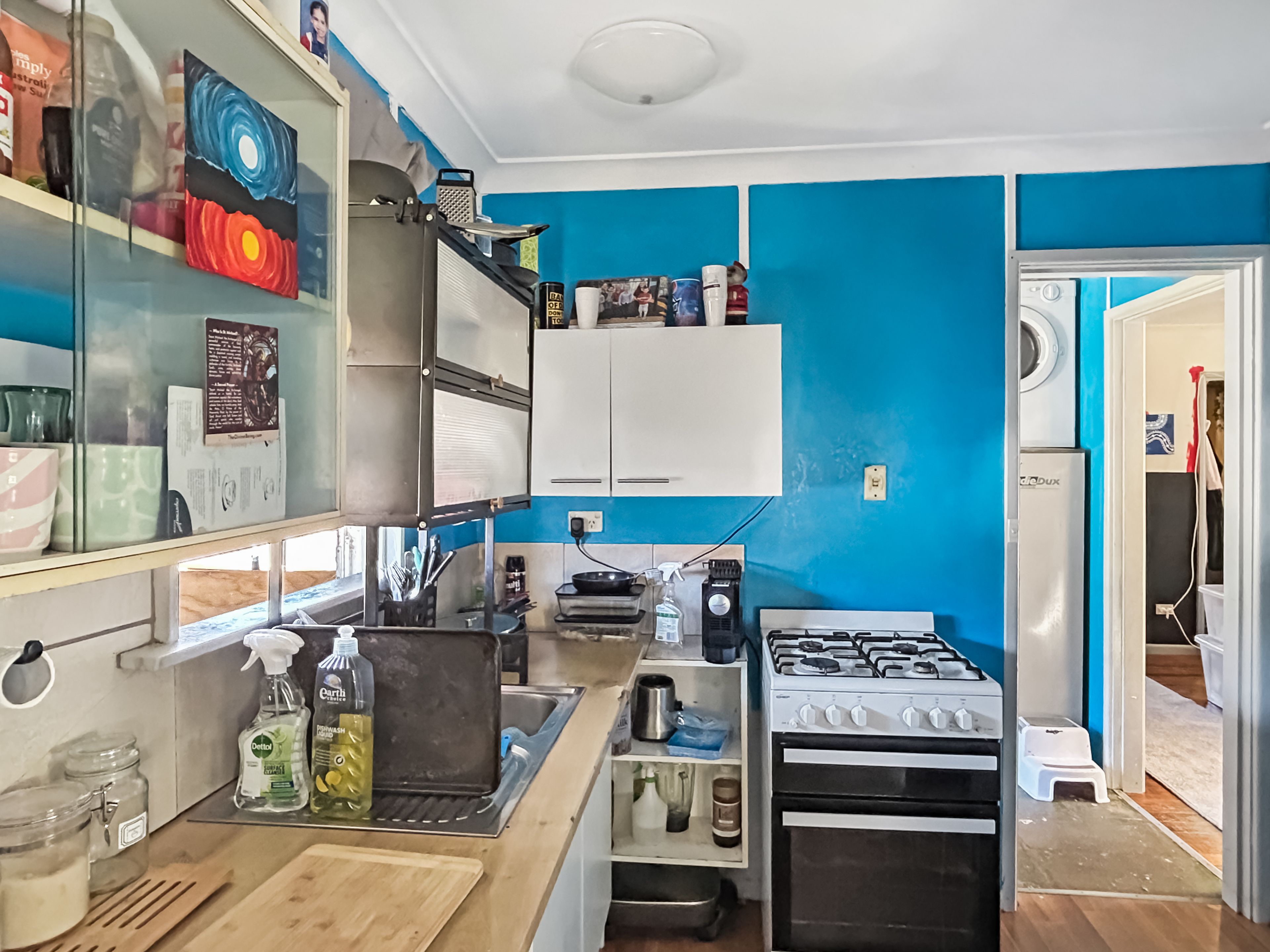 38 Churchill Crescent — photo 4 of 12