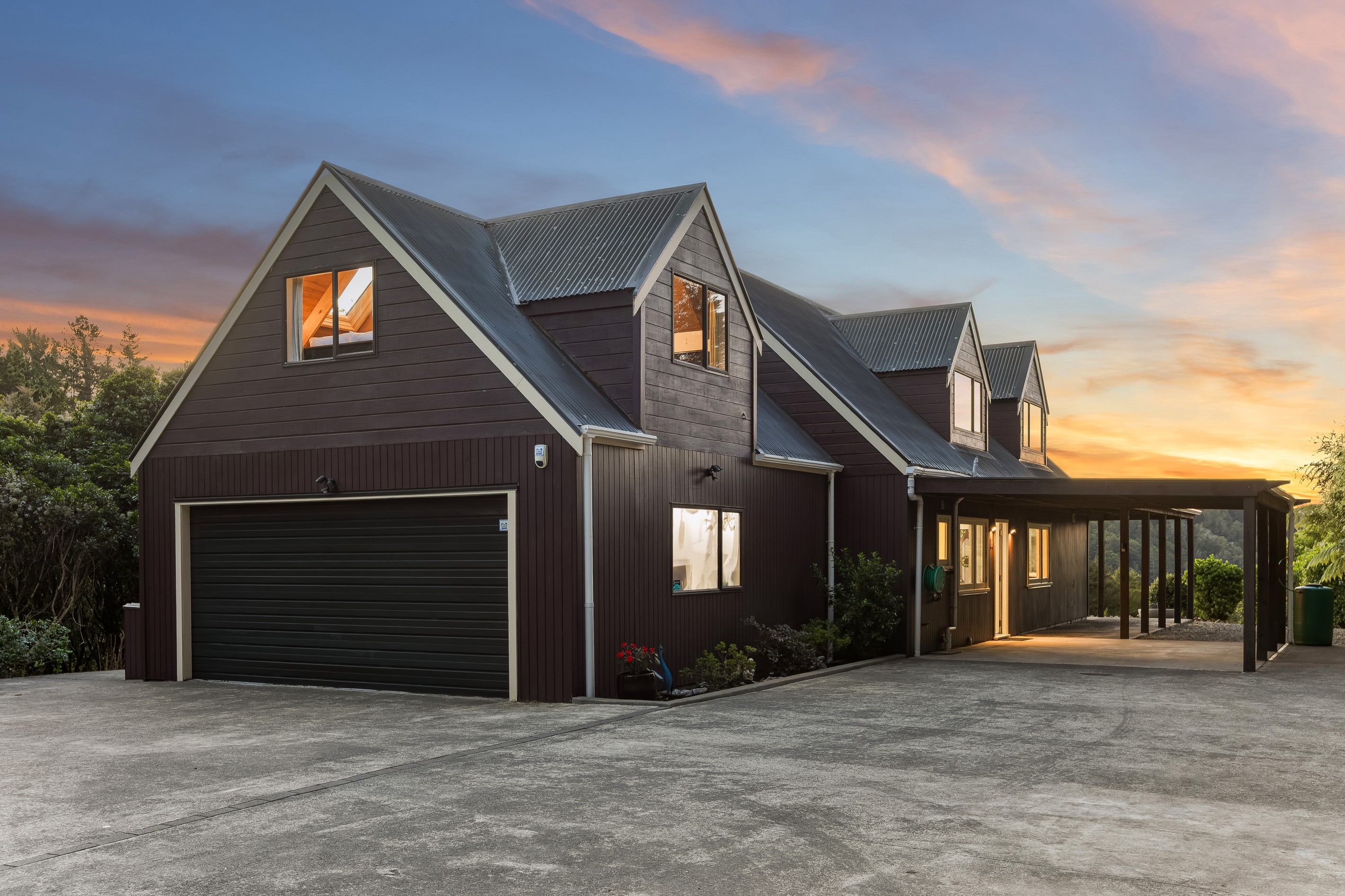 13 Sierra Way, Blue Mountains, Upper Hutt City