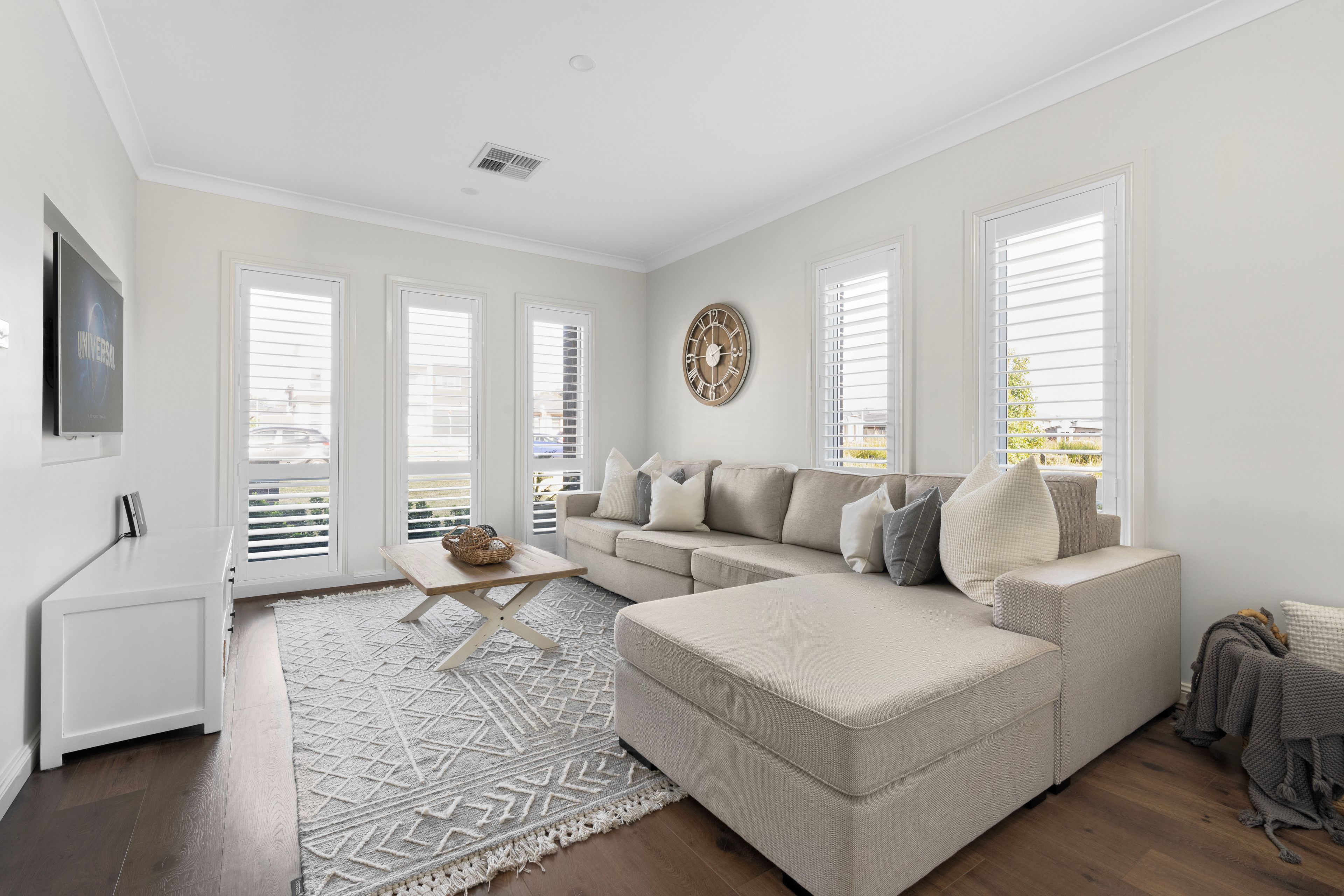 16 Commissioners Drive, Denham Court, NSW 2565