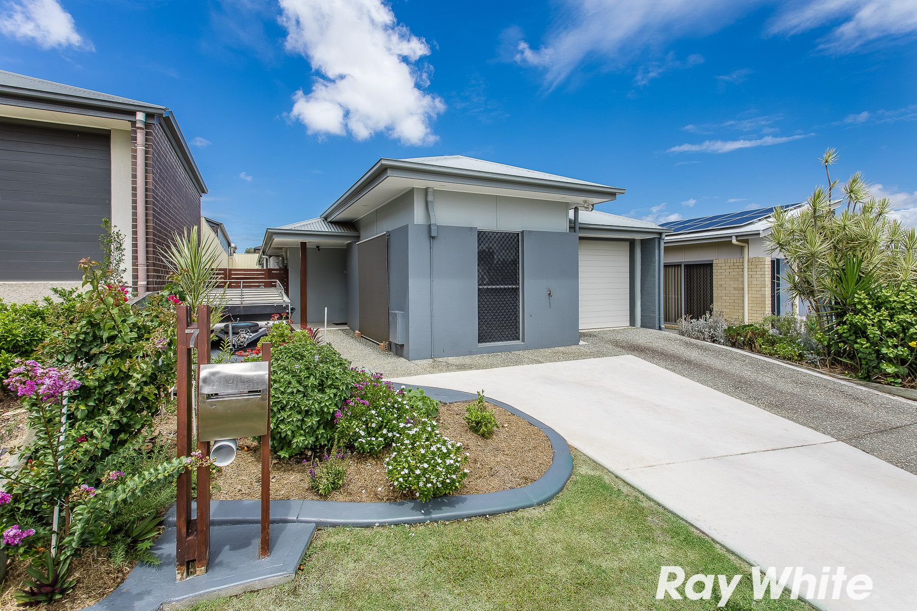 7 Jowarra Street, Kallangur QLD 4503