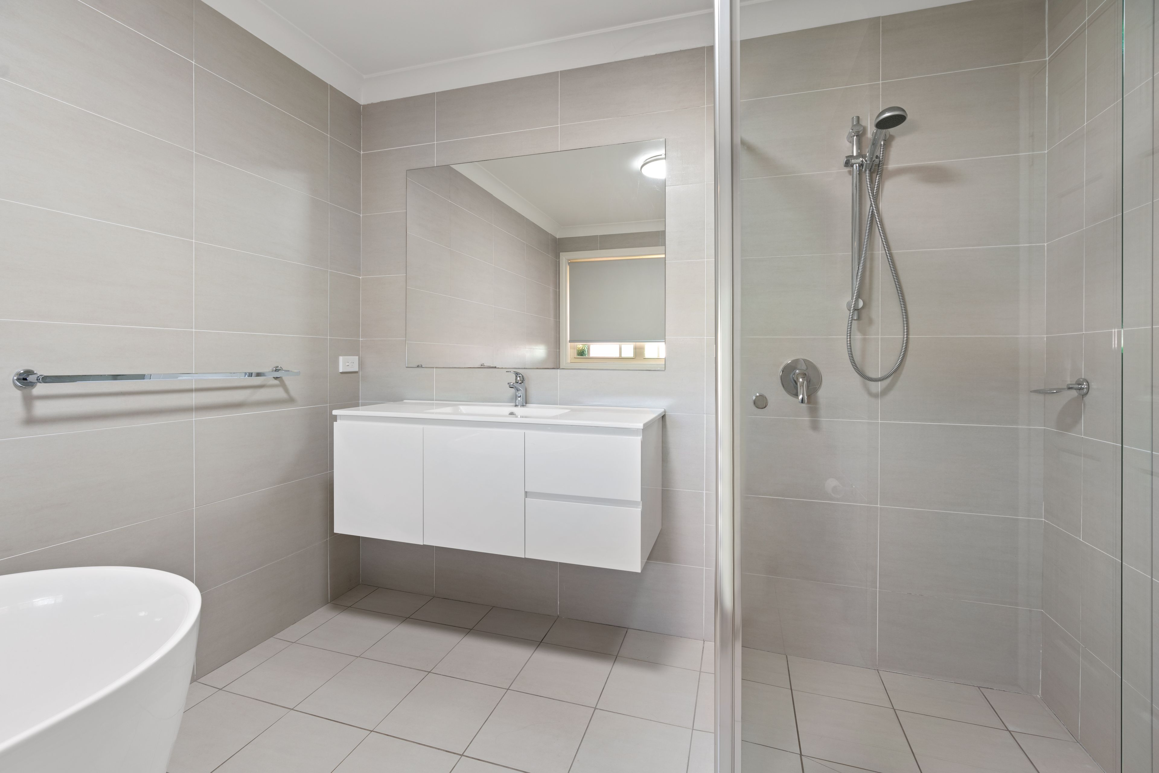 8 Mayfair Court, Bomaderry, NSW 2541
