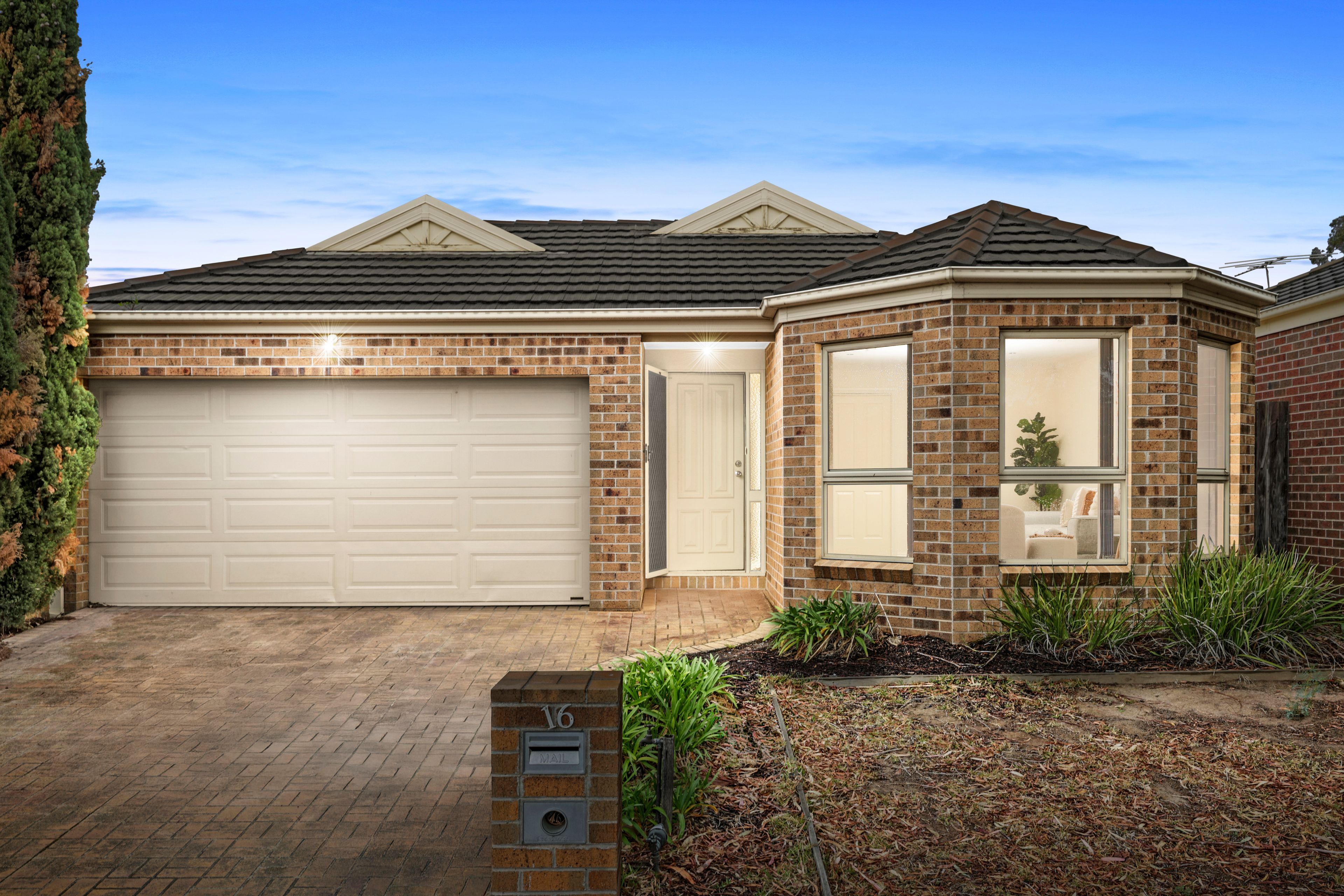 16 Neddletail Crescent , South Morang VIC 3752