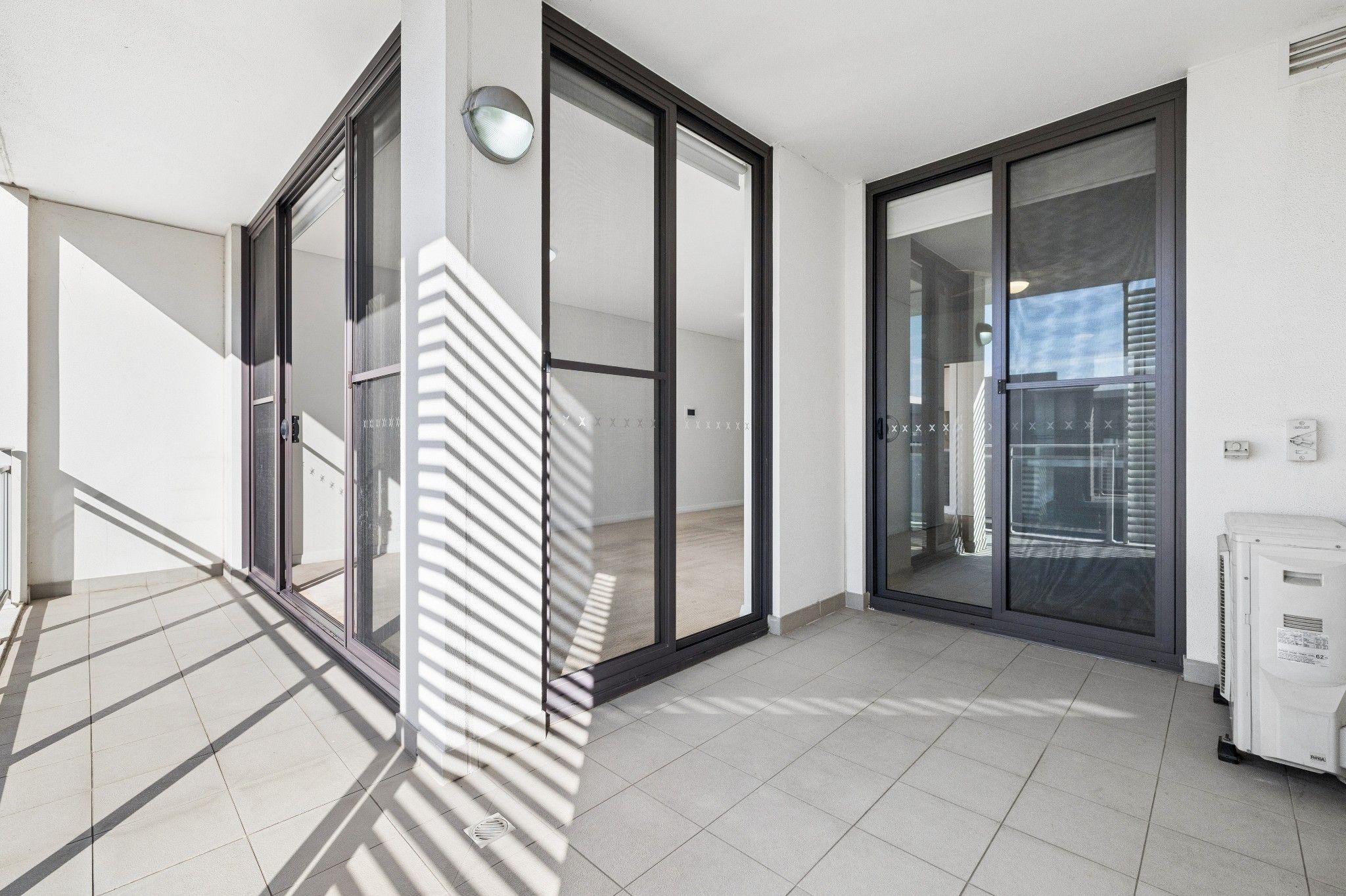 527/43 Amalfi Drive — photo 6 of 19
