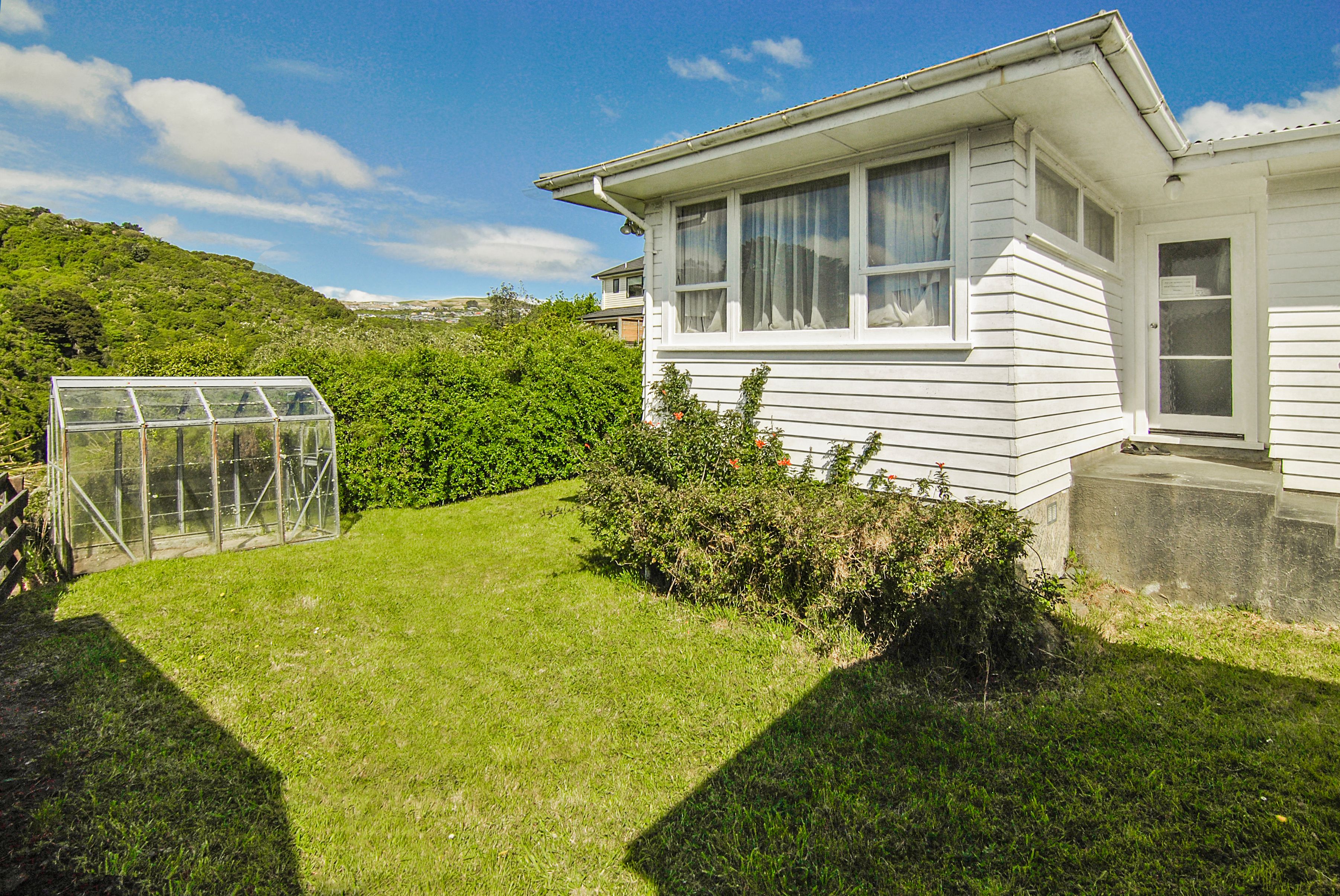 68 Mark Avenue, Paparangi, Wellington City