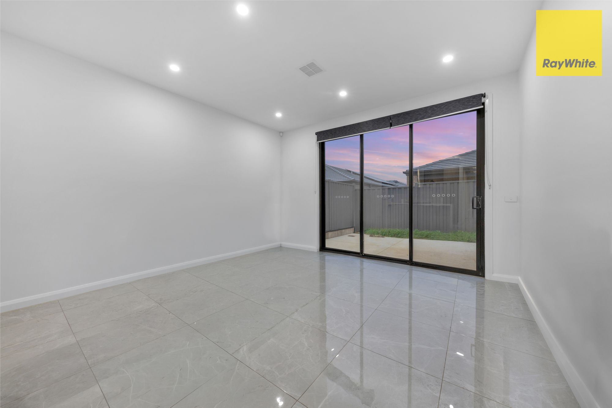 76 Madeira Drive — photo 16 of 21