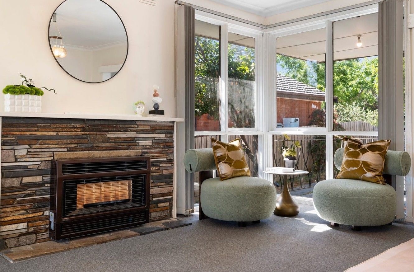 31 Lorraine Drive, Burwood East, VIC 3151