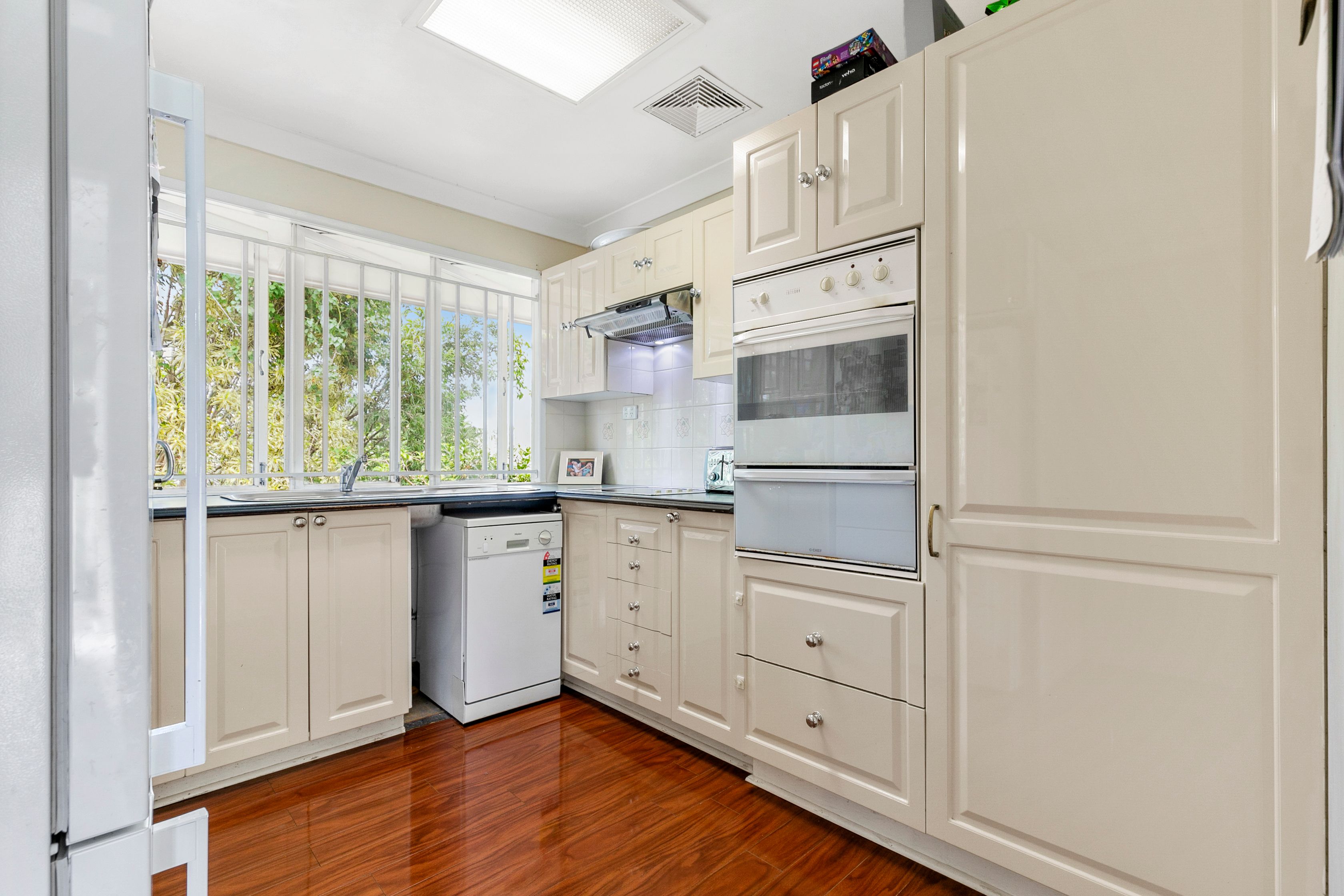 73 Monash Road, Tarragindi, QLD 4121