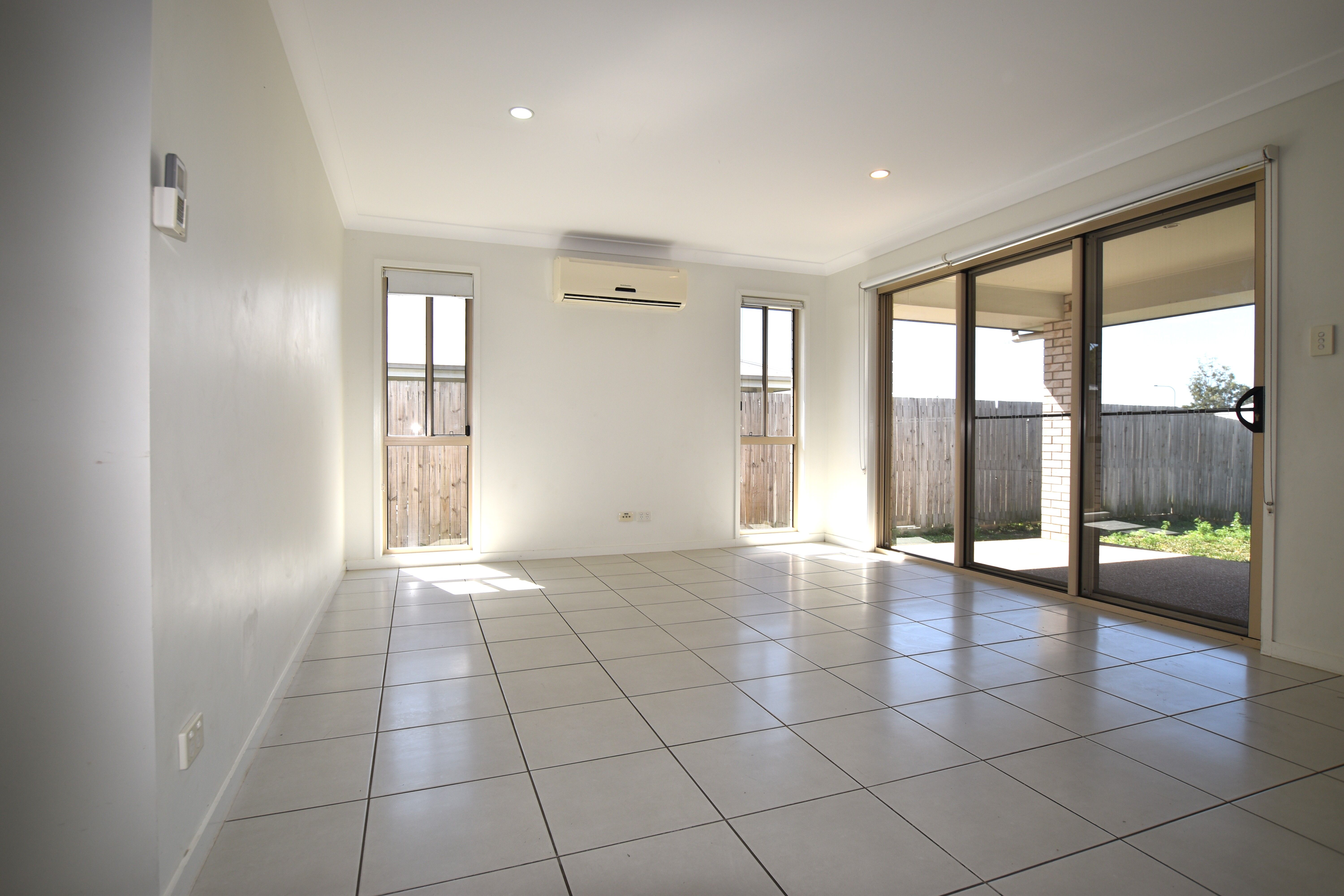 4 Oakdale Place, Kirkwood, QLD 4680
