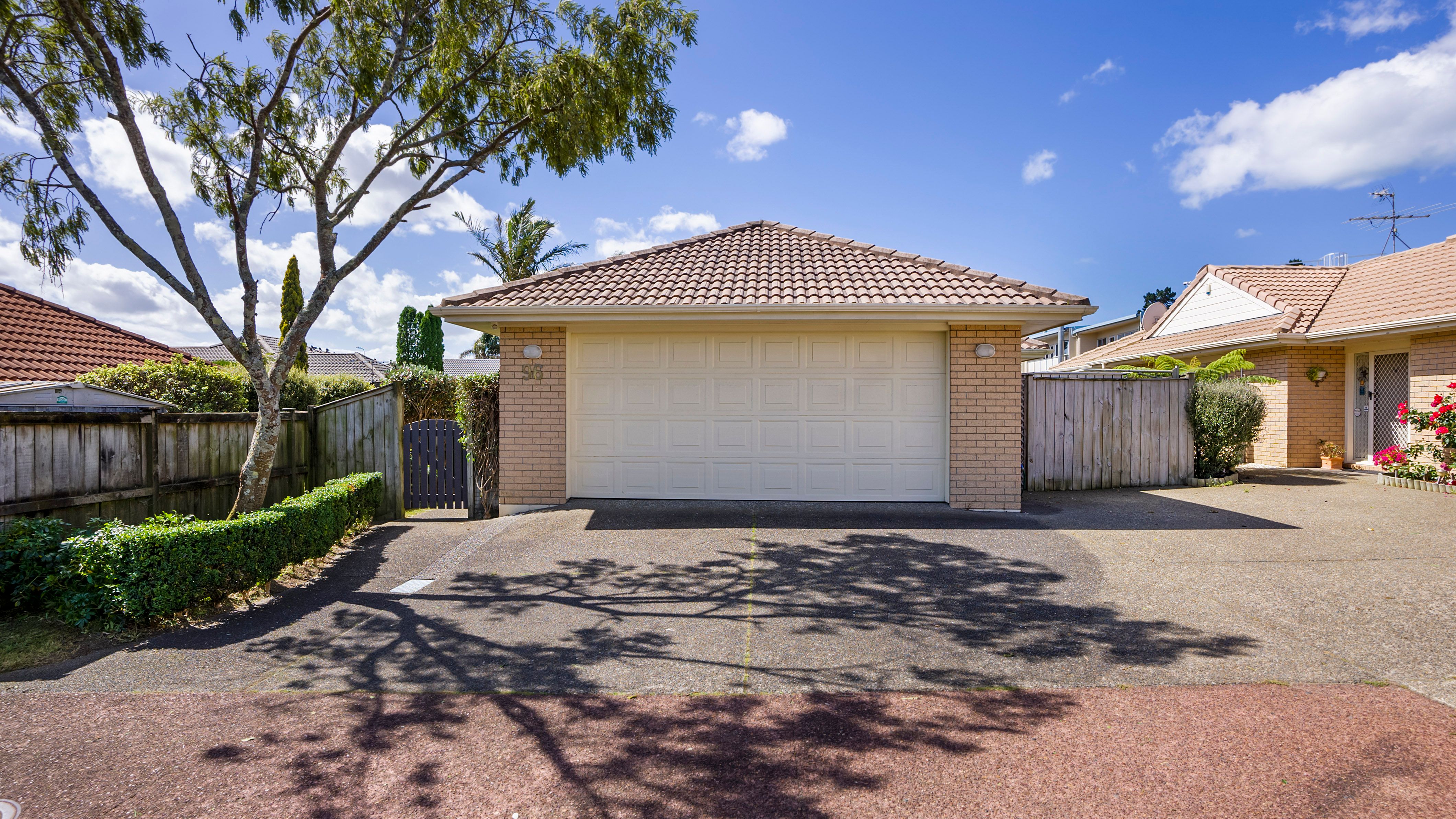 96 Bob Charles Drive, Golflands, Manukau City