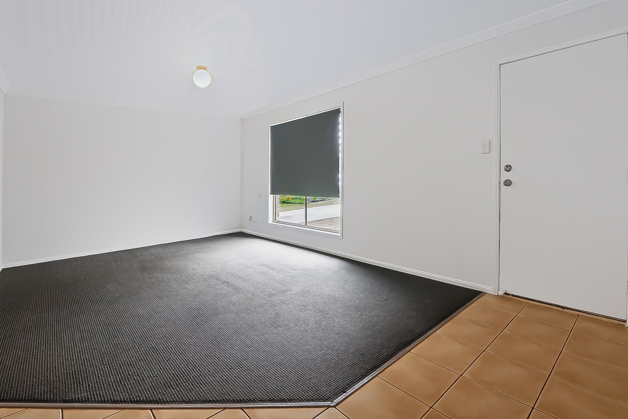 11 Longford Crescent — photo 4 of 13