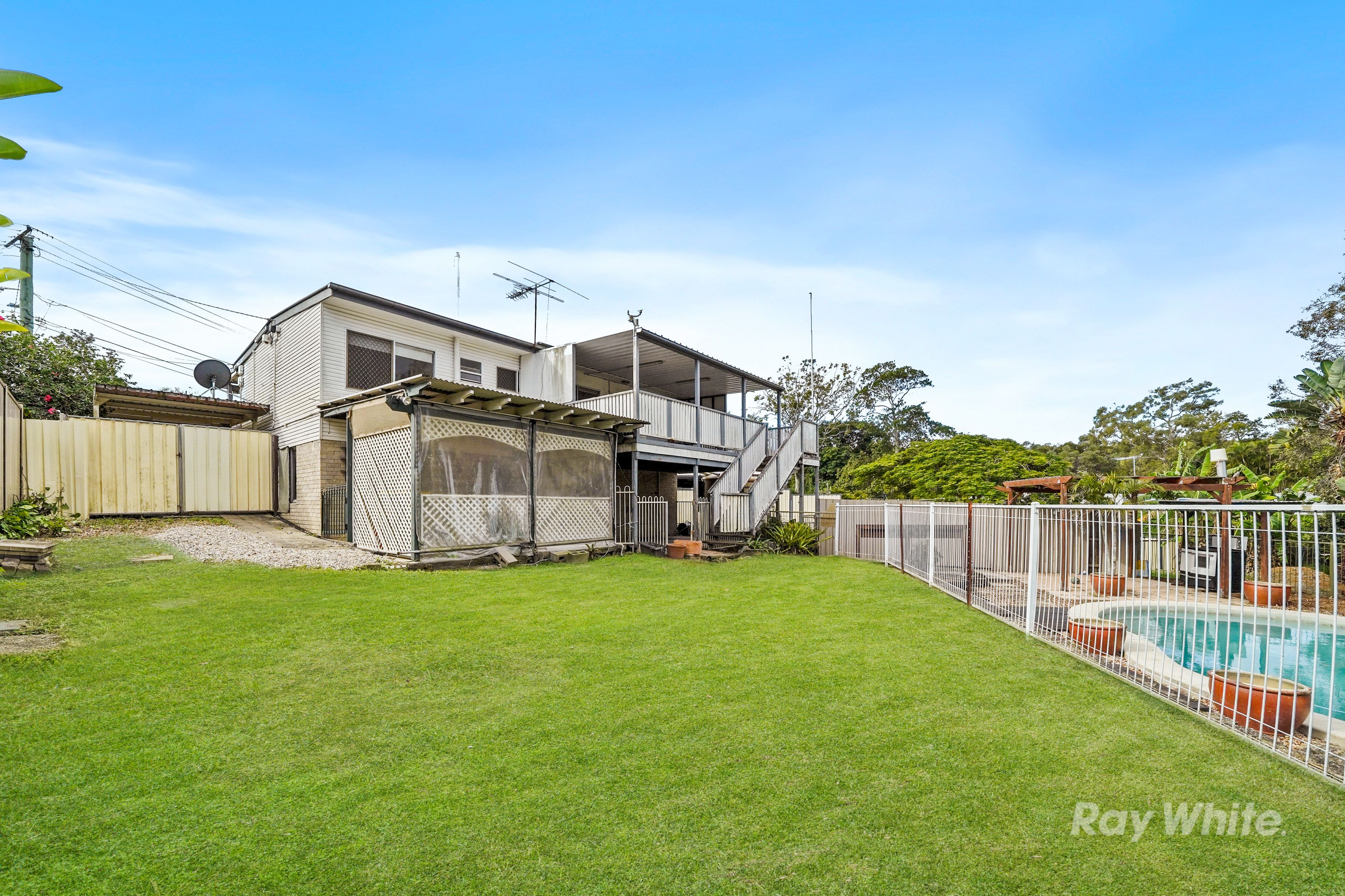 13 Sylvia Street — photo 2 of 14