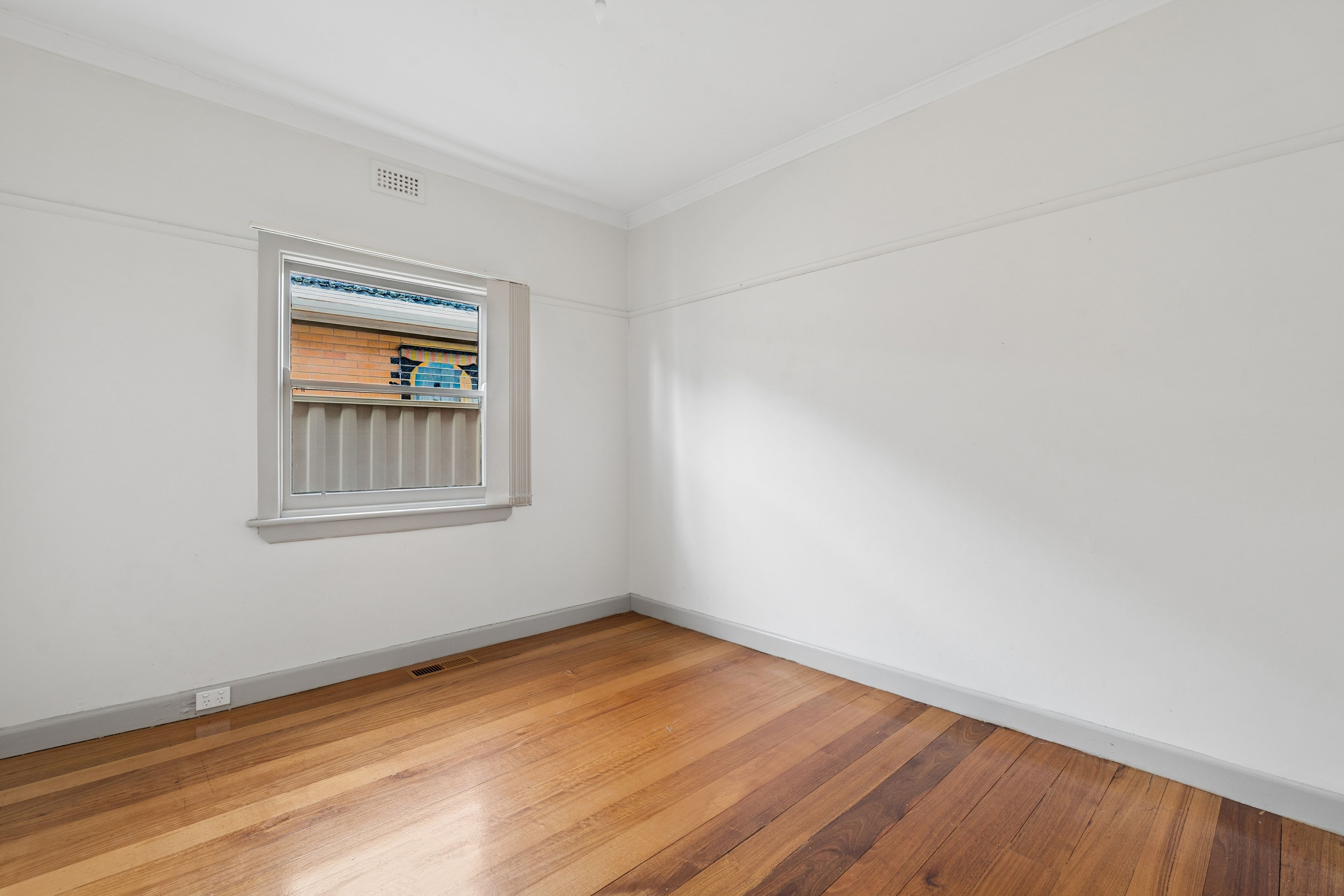 89 Miranda Road — photo 7 of 11