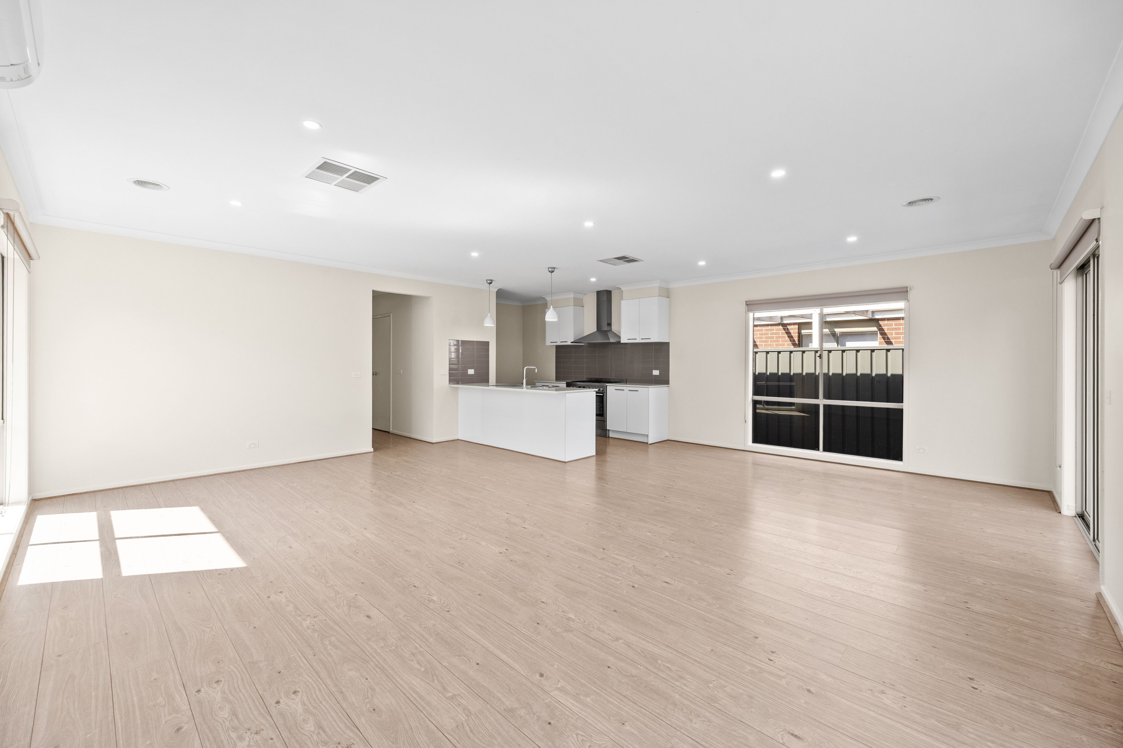 24 Monvida Street — photo 4 of 12