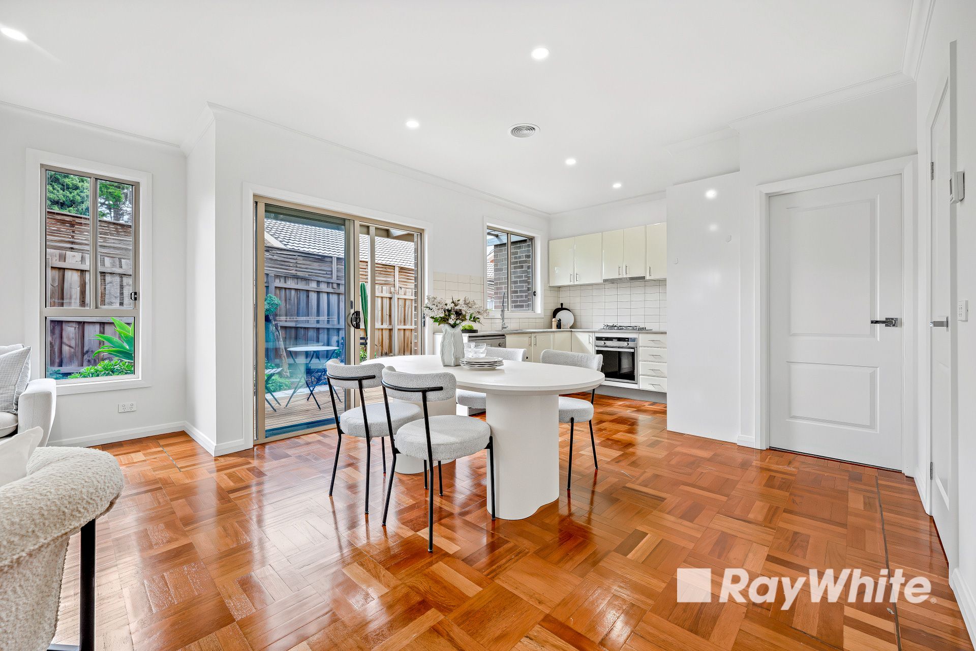 1/23 Macpherson Street — photo 3 of 13