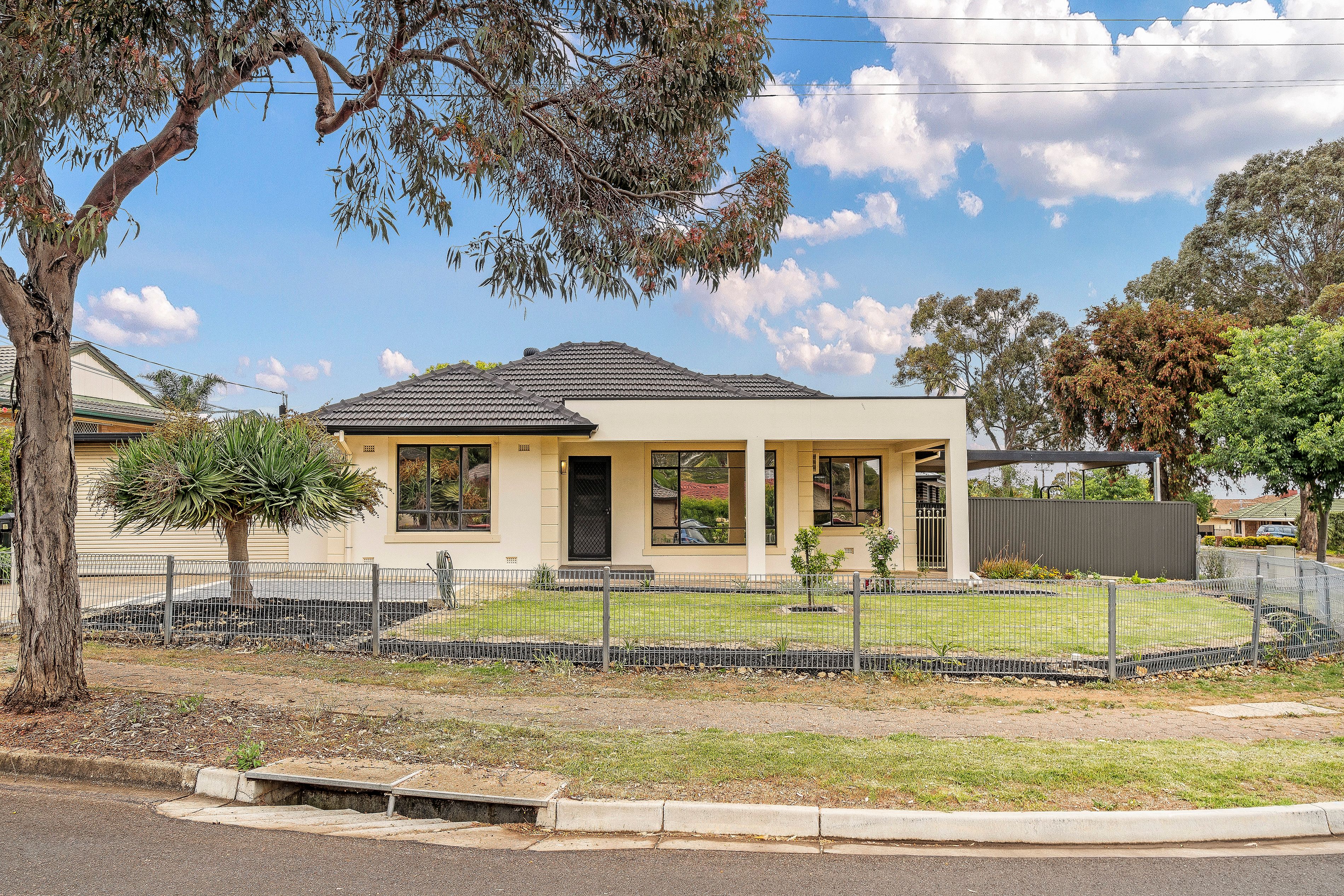 1 Charles Street, Valley View, SA 5093