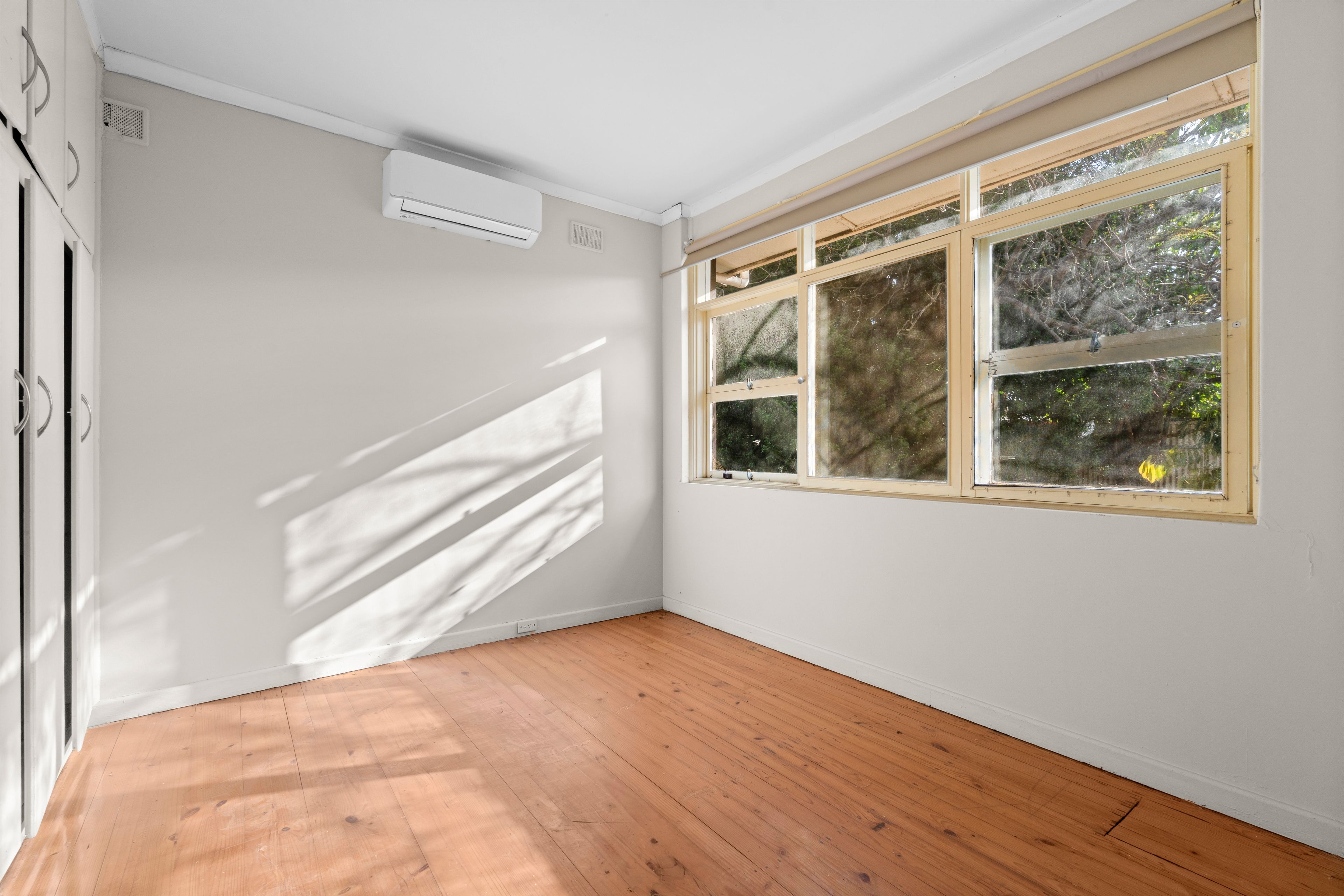 10 Warren Avenue — photo 10 of 17