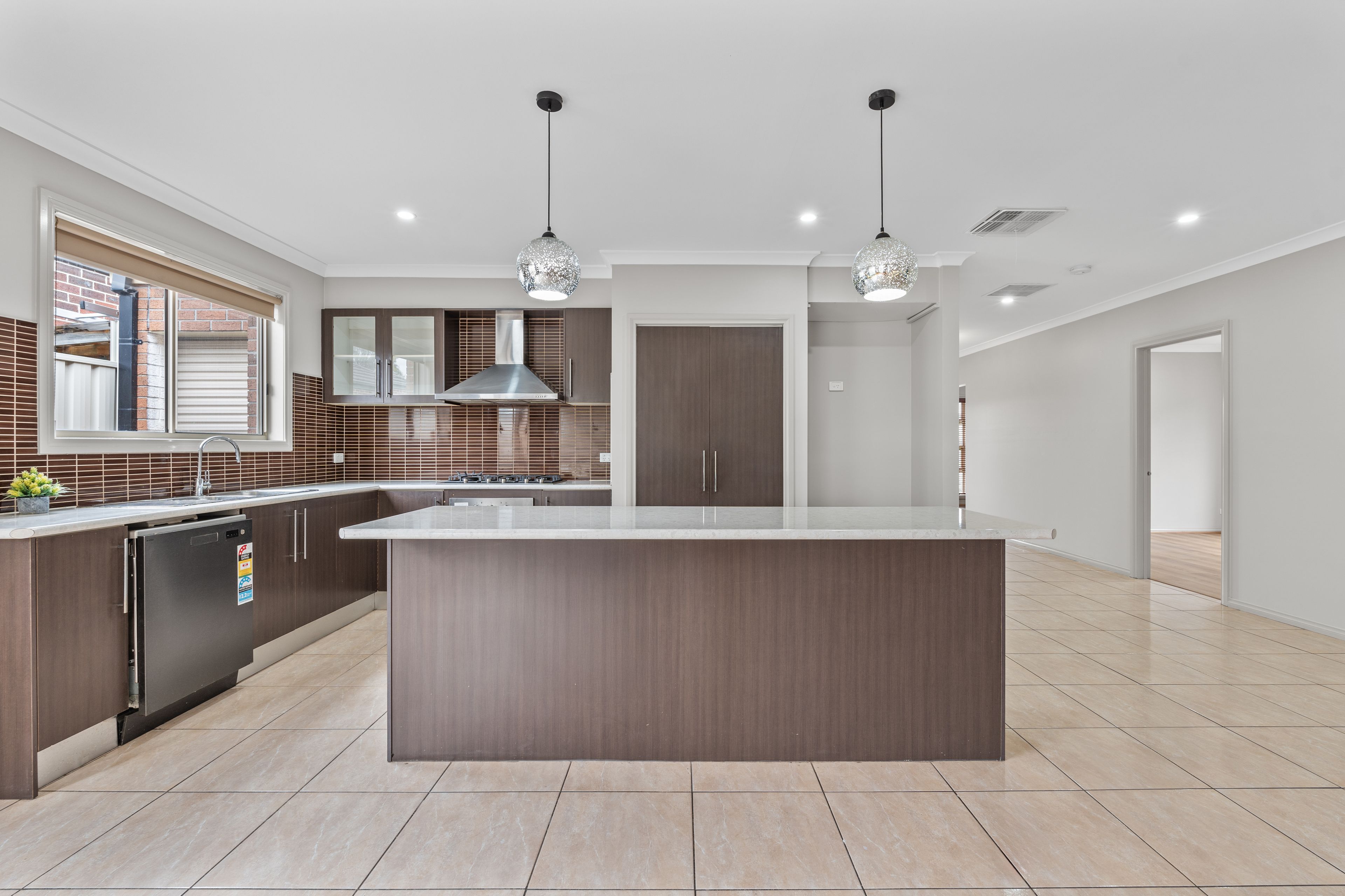 18 Pymble Gardens, Craigieburn, VIC 3064