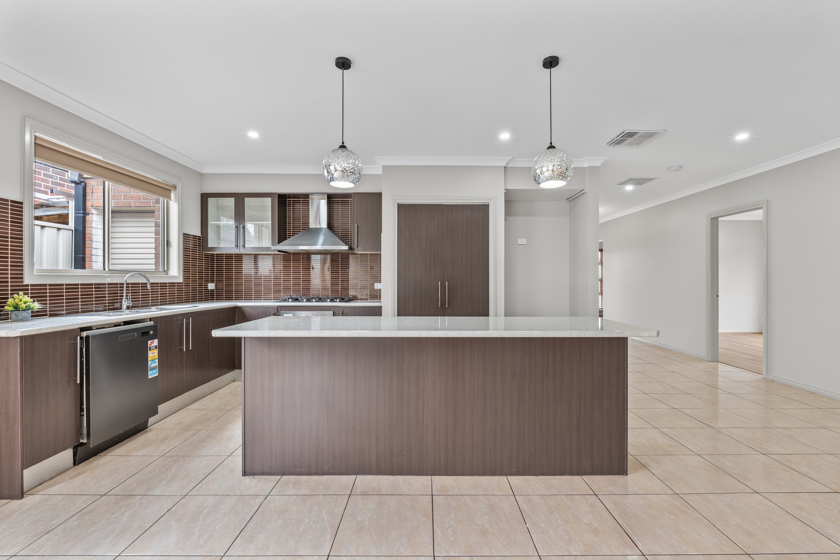 18 Pymble Gardens, Craigieburn, VIC 3064