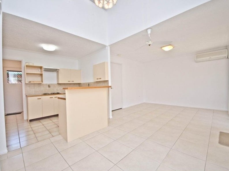 57/172 Barrier Reef Drive, Mermaid Waters, QLD 4218