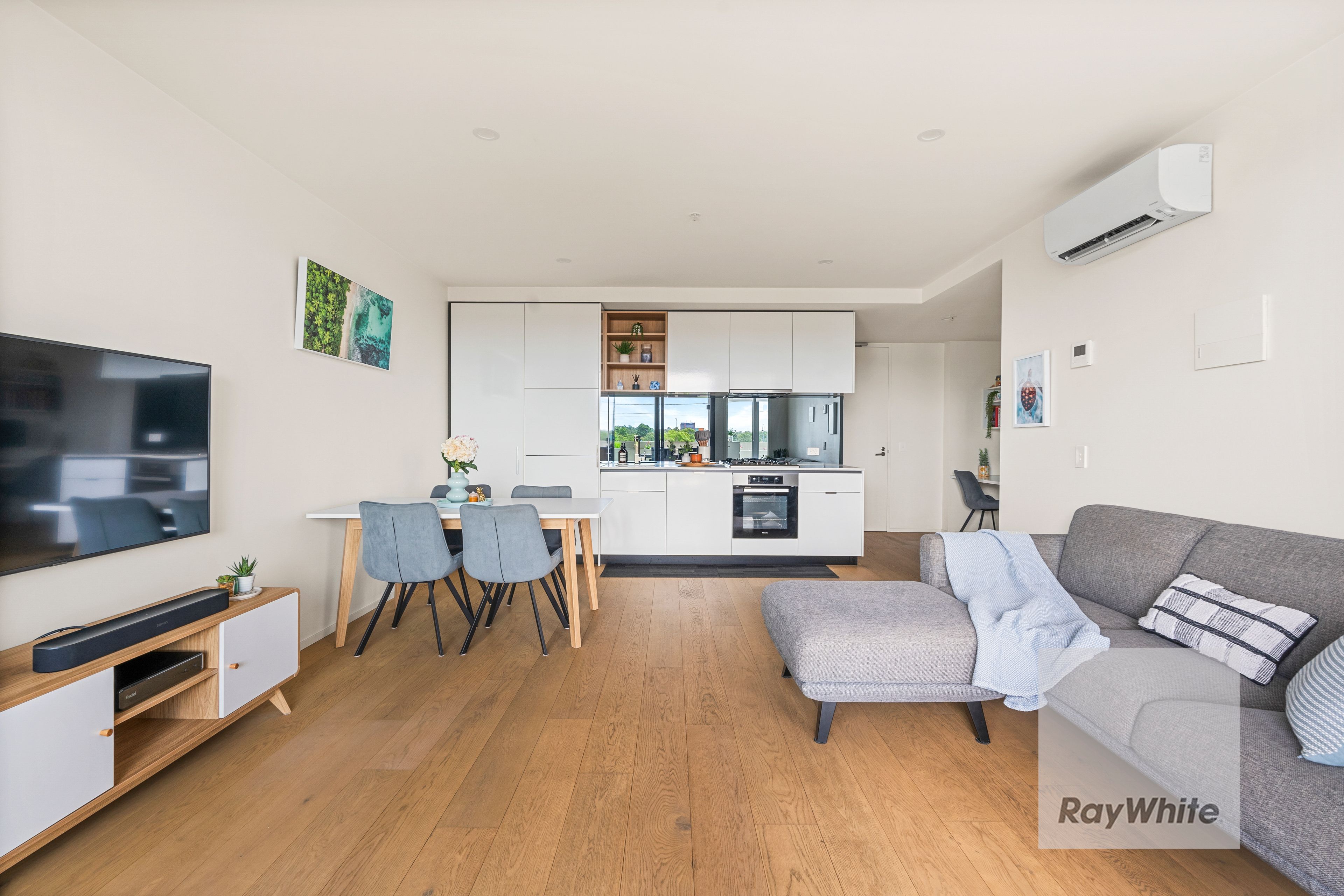 21 Plenty Road, Bundoora VIC 3083