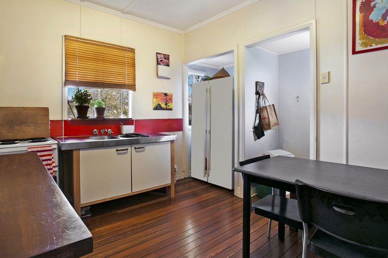 24 Campbell Terrace, Oxley, QLD 4075