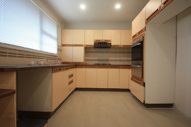 132 Harrow Road, Glenfield, NSW 2167