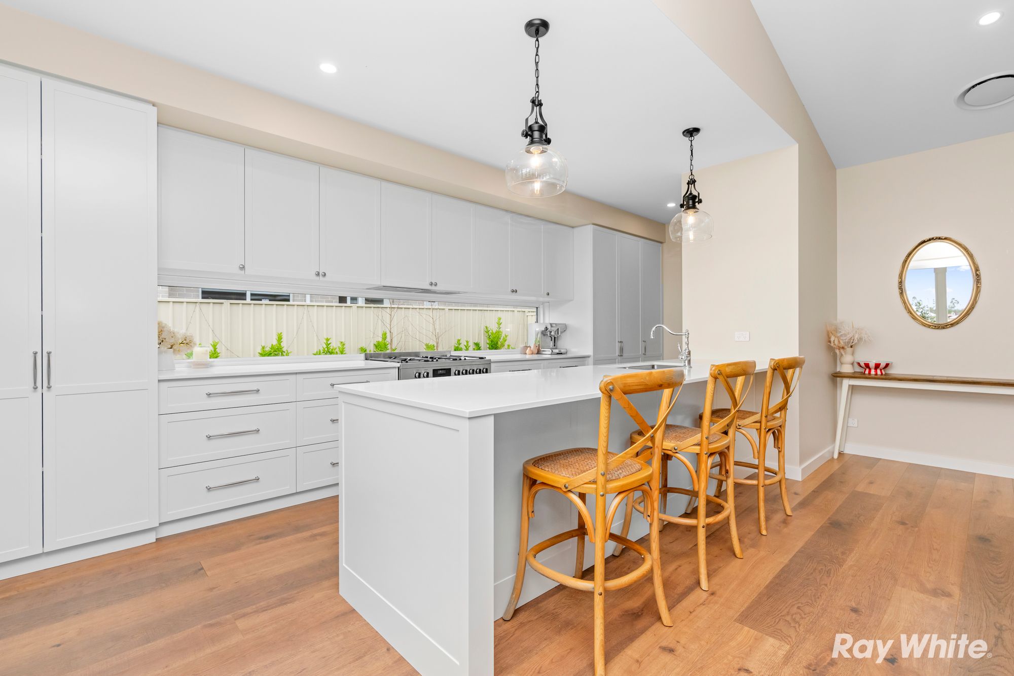 11 Lawrence Avenue — photo 9 of 25