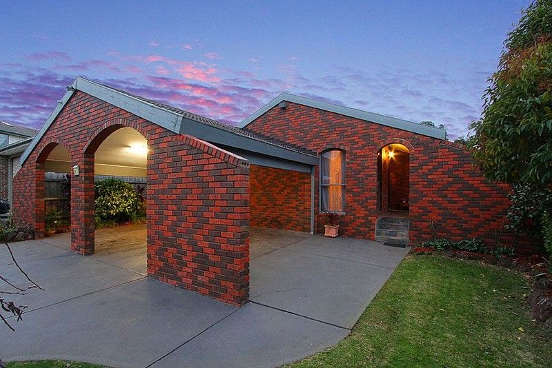 9 Lewis Close, Mill Park, VIC 3082