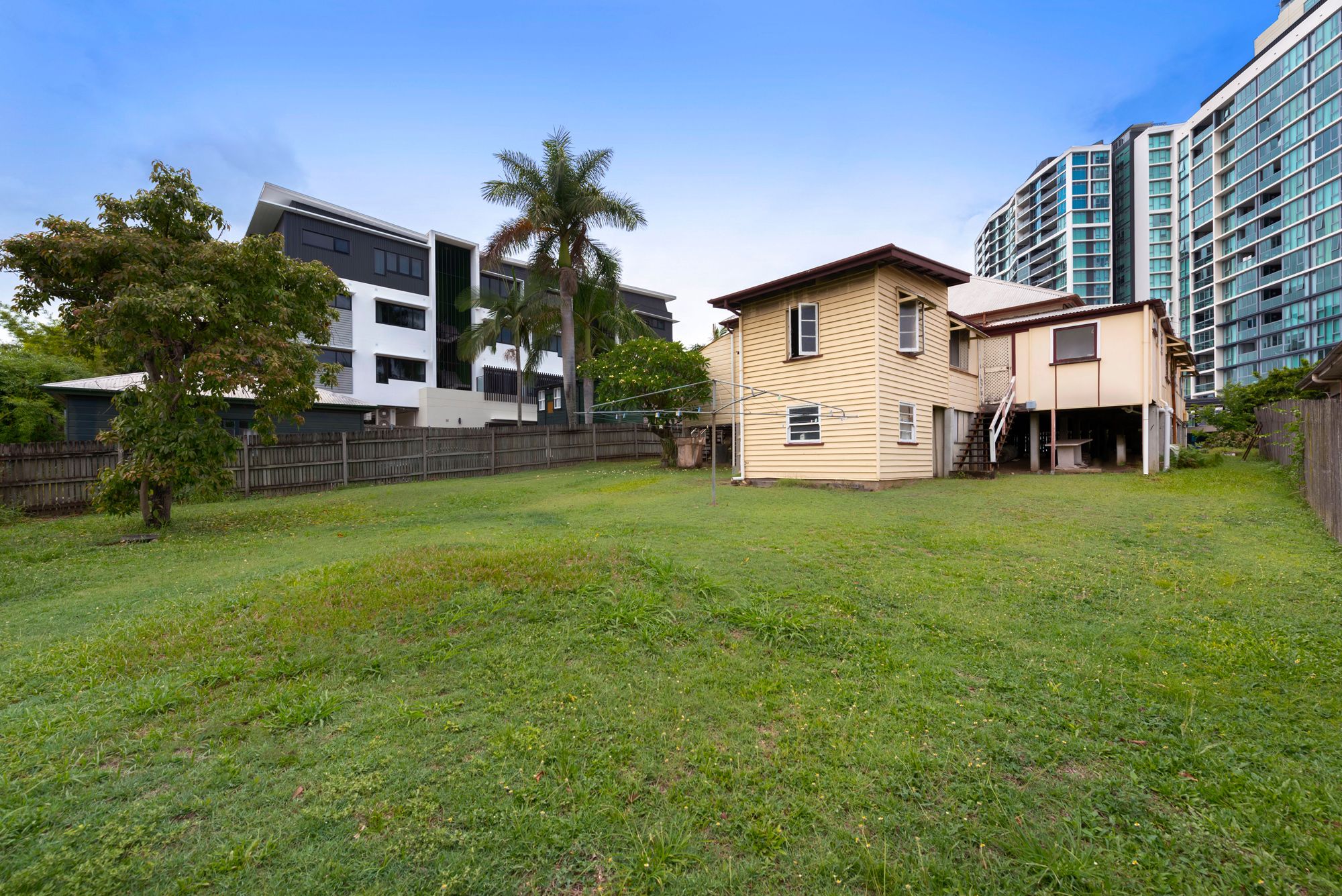 502 Kingsford Smith Drive, Hamilton, QLD 4007