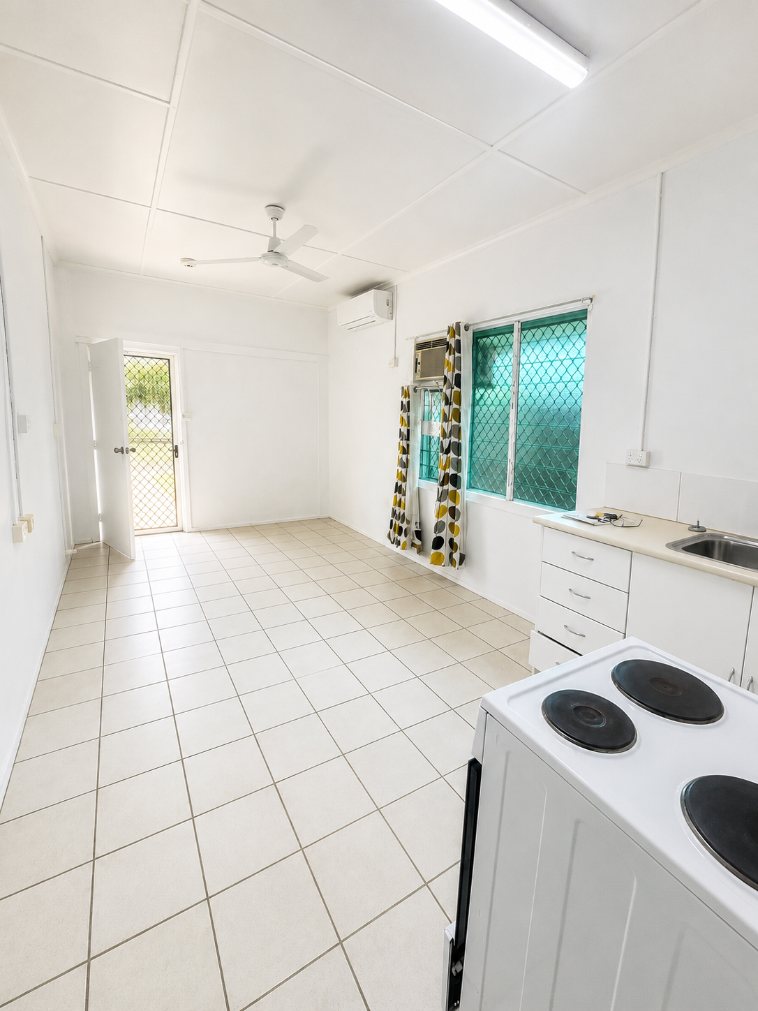 10A Frangipanni Street — photo 4 of 8