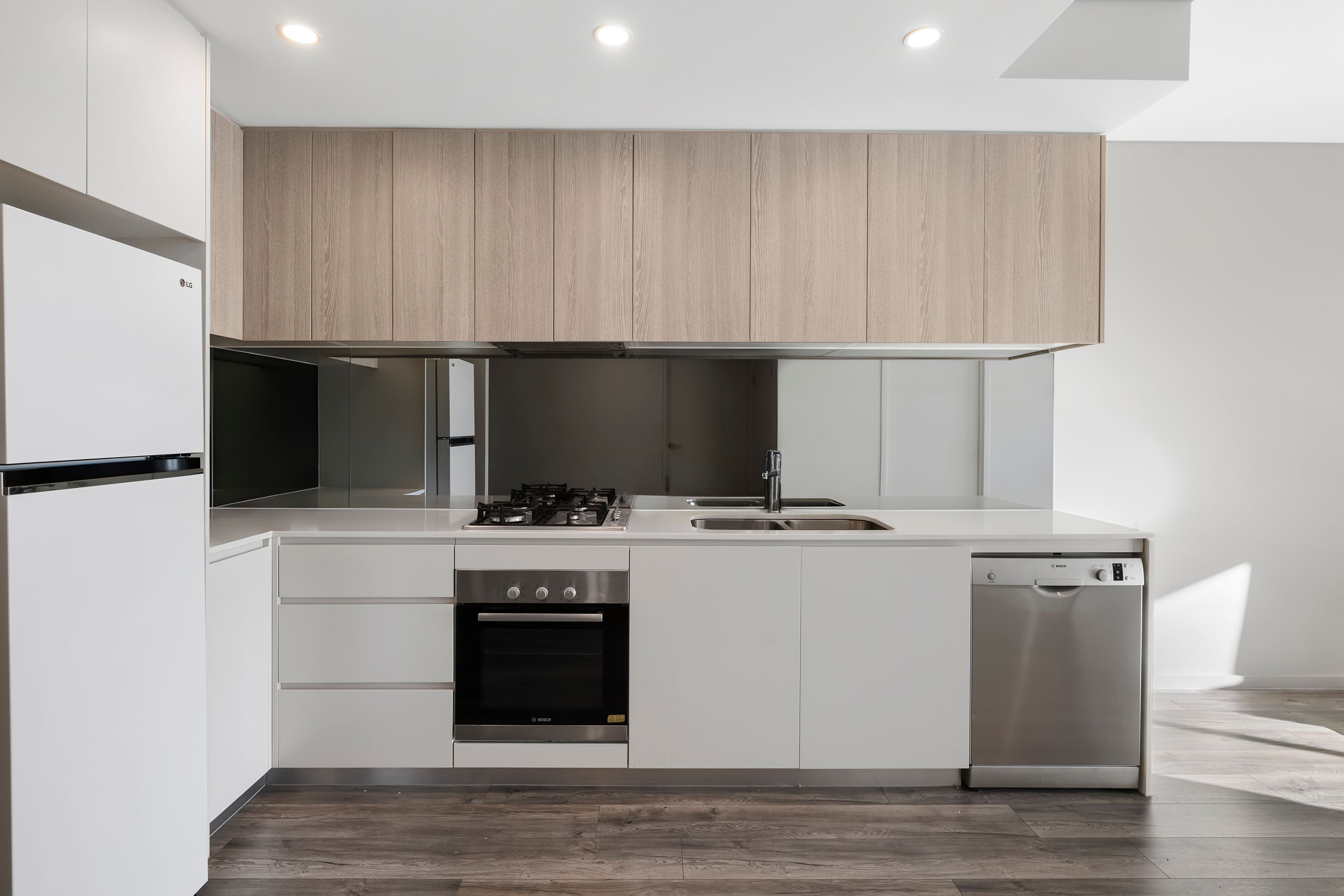 502/12-16 Burwood Road — photo 4 of 12