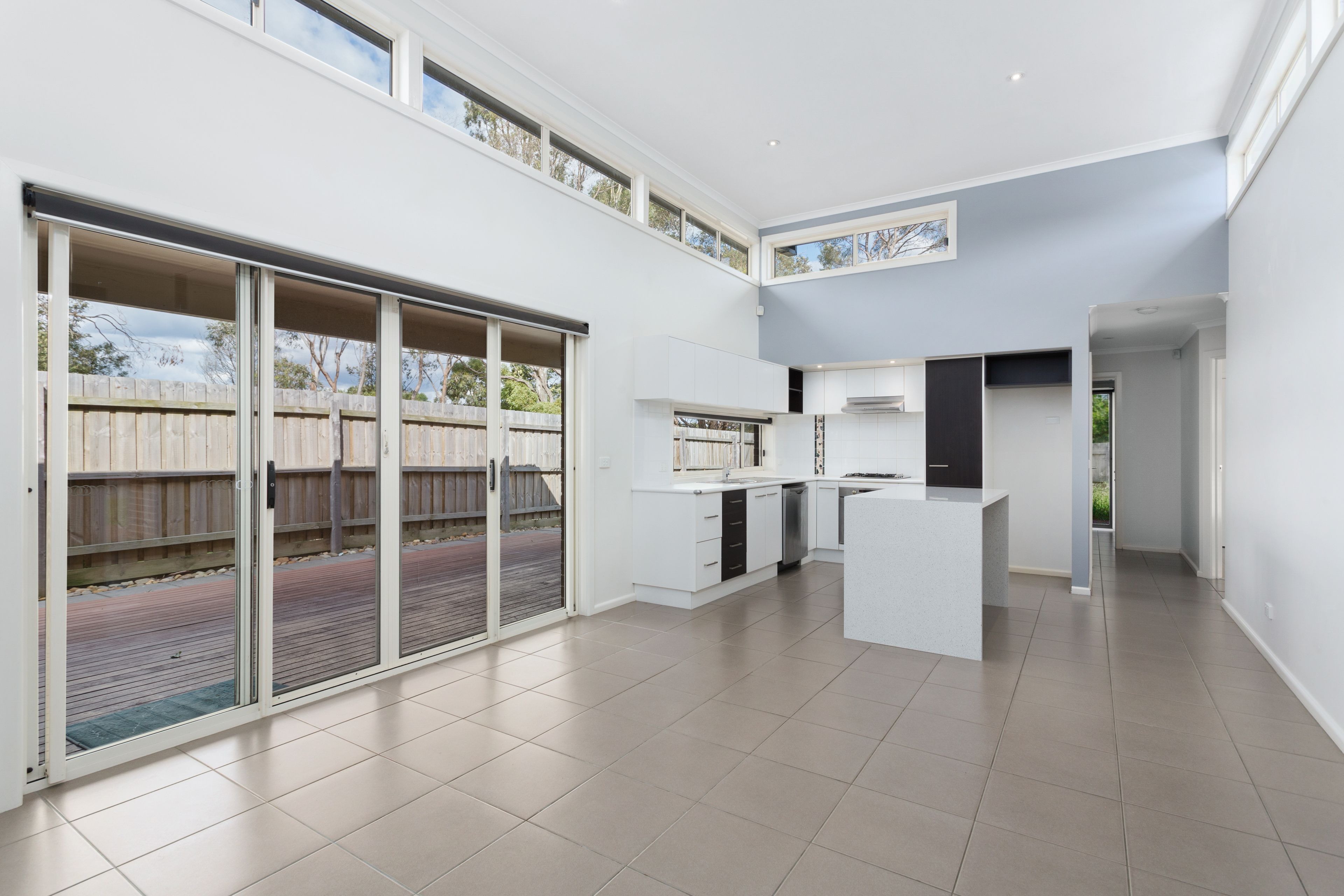 10 Riviera Drive — photo 3 of 17