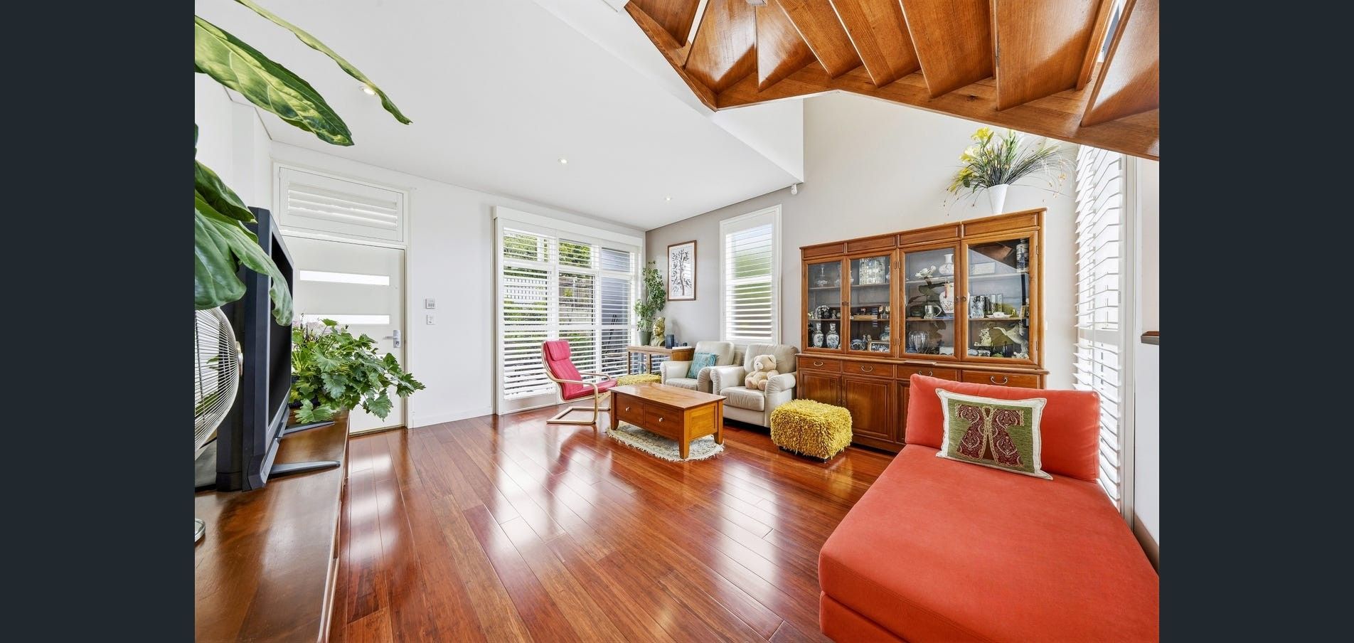 2/58 Higginbotham Road — photo 5 of 9