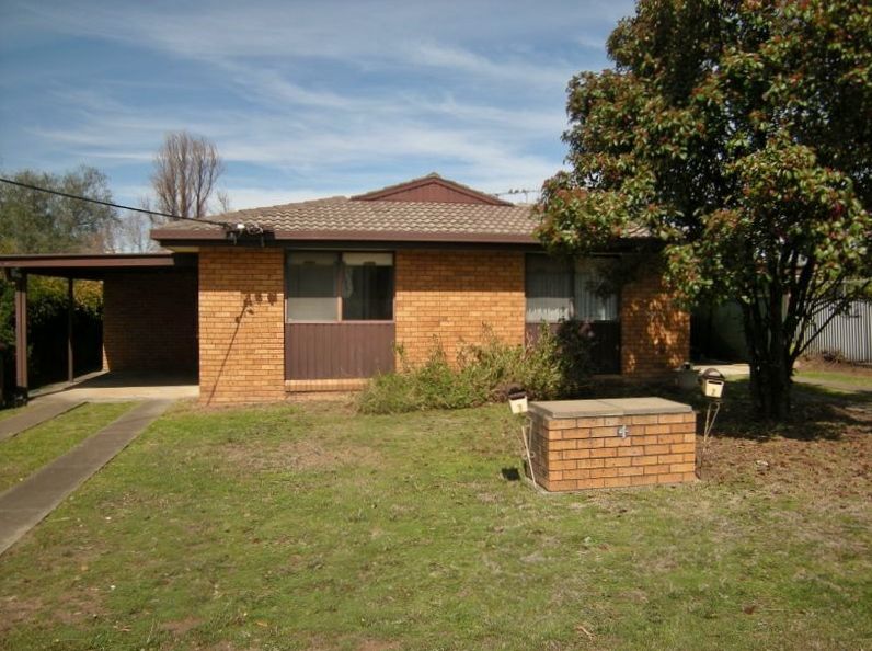 2/4 Burilla Street, Tamworth NSW 2340